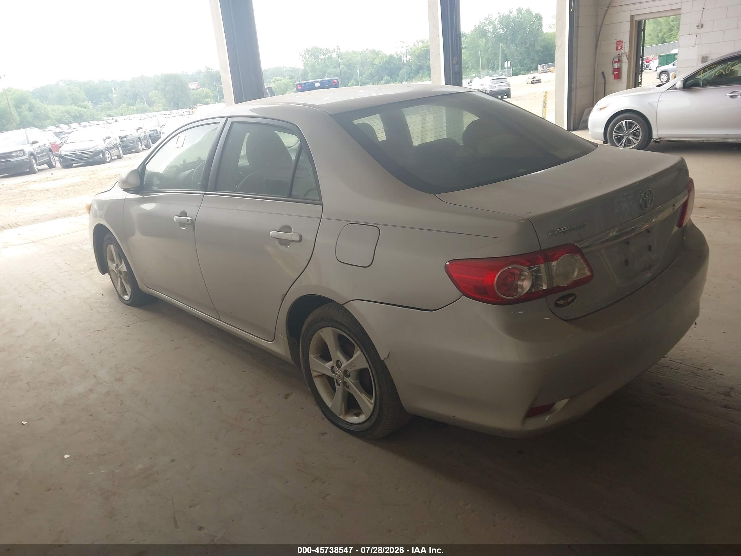2011 Toyota Corolla Le Silver vin: 2T1BU4EE0BC627198