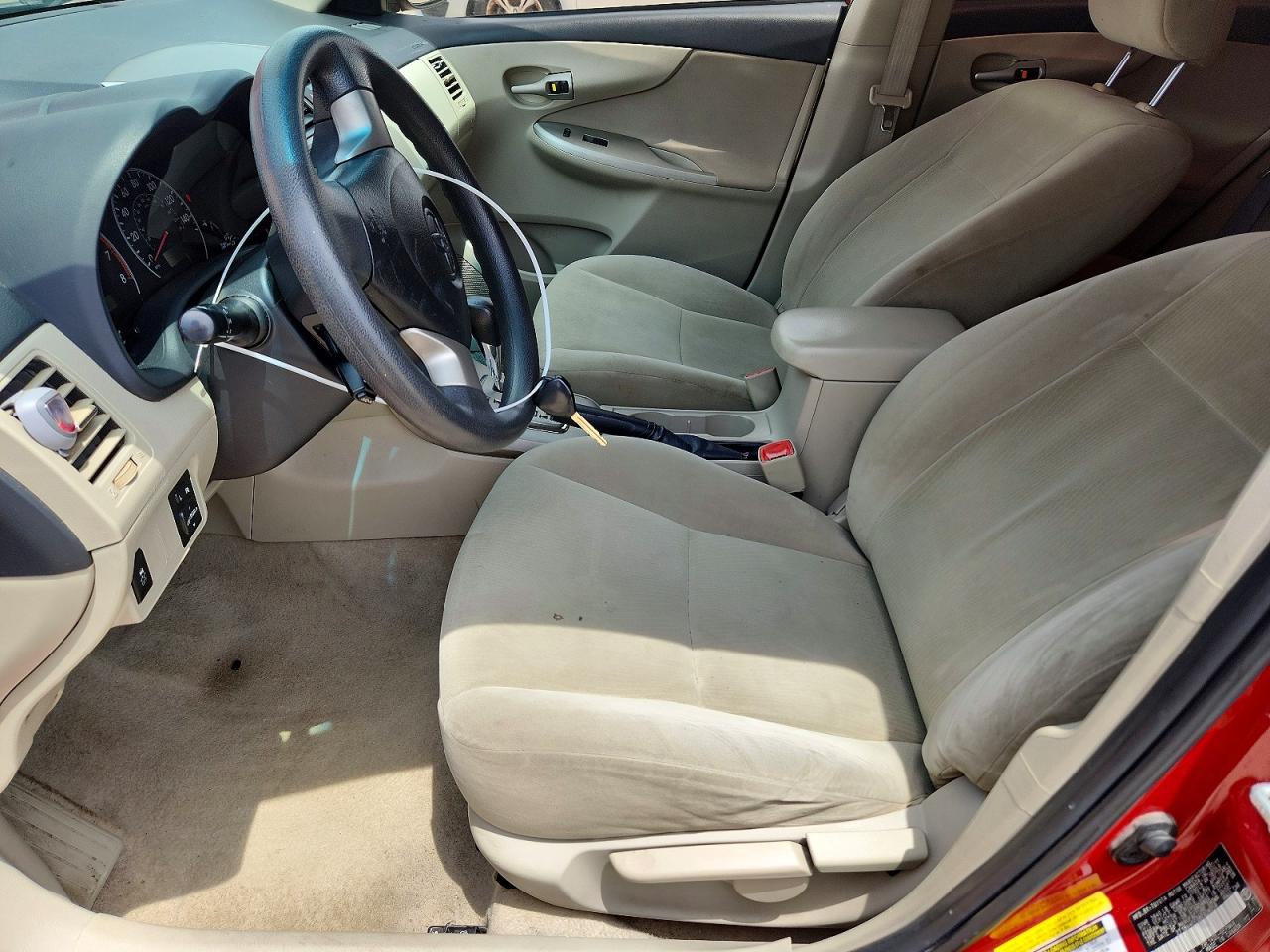 2011 Toyota Corolla Le Красный vin: 2T1BU4EE0BC628058