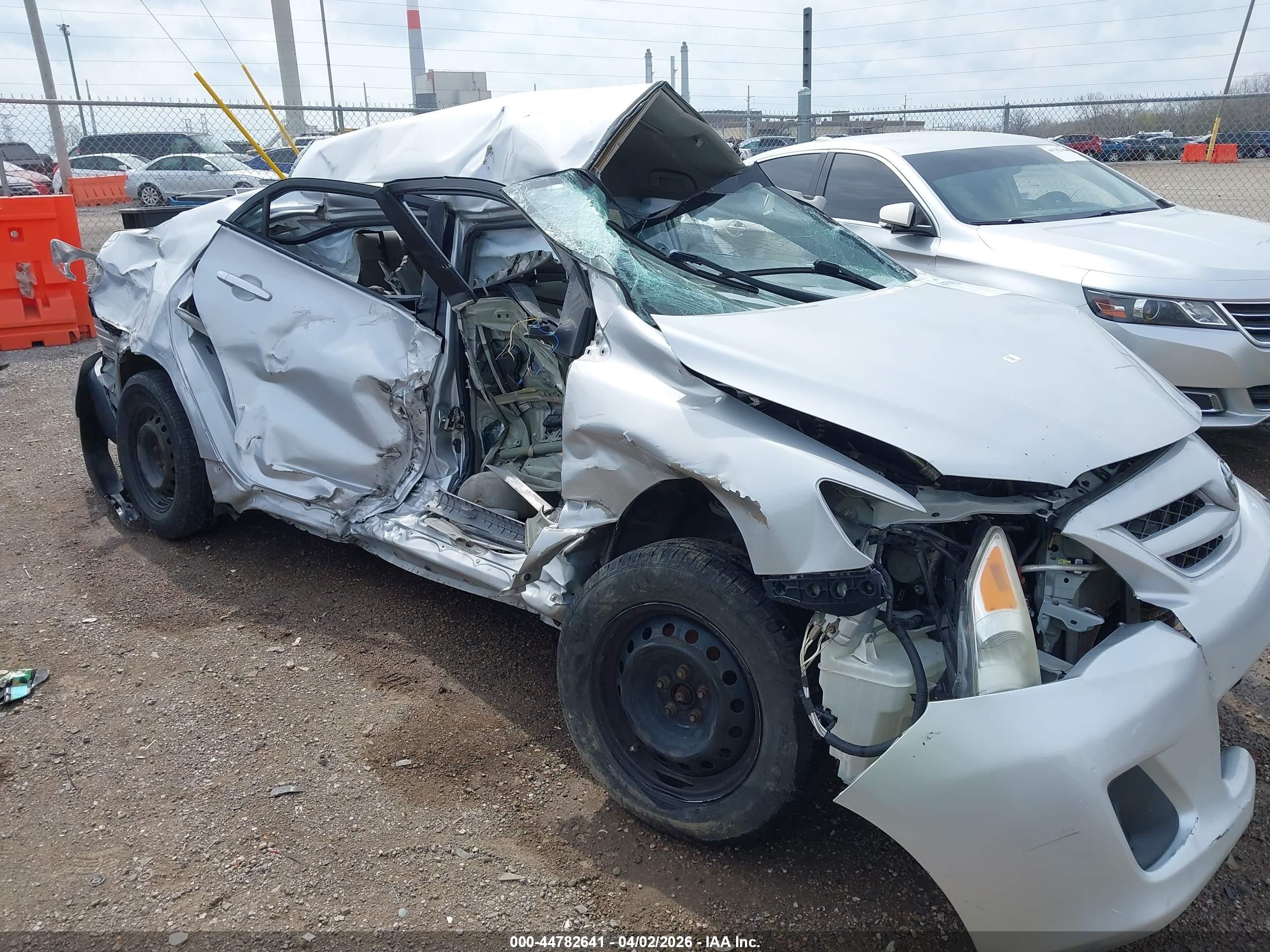 2011 Toyota Corolla Le Silver vin: 2T1BU4EE0BC646558
