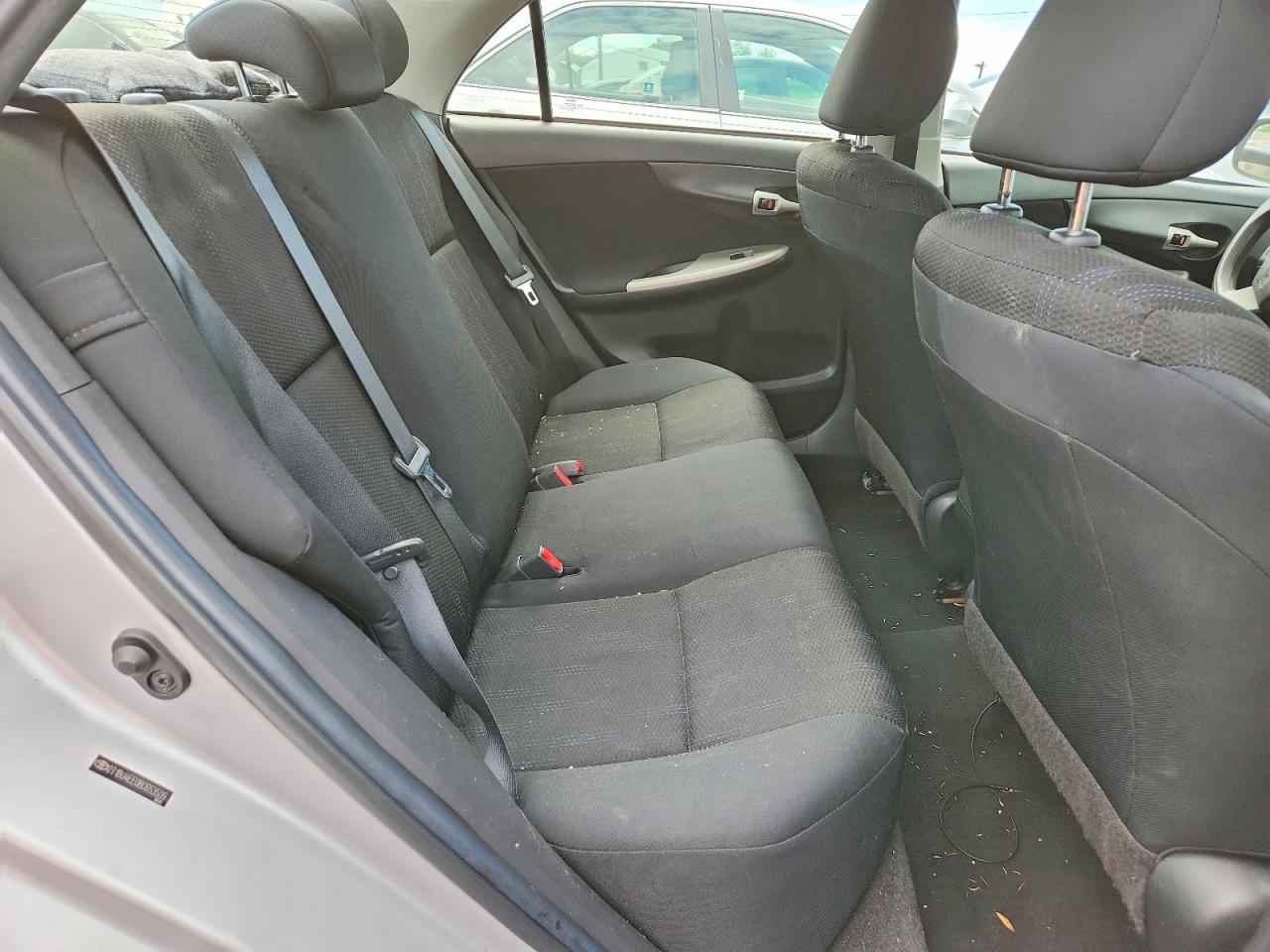2011 Toyota Corolla S Silver vin: 2T1BU4EE0BC653509