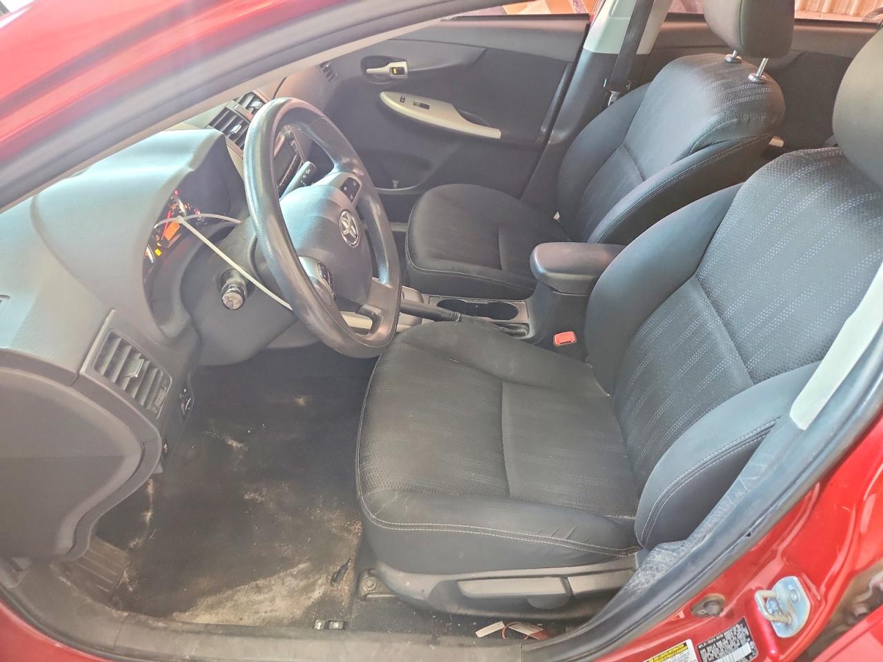 2011 Toyota Corolla S Red vin: 2T1BU4EE0BC665532