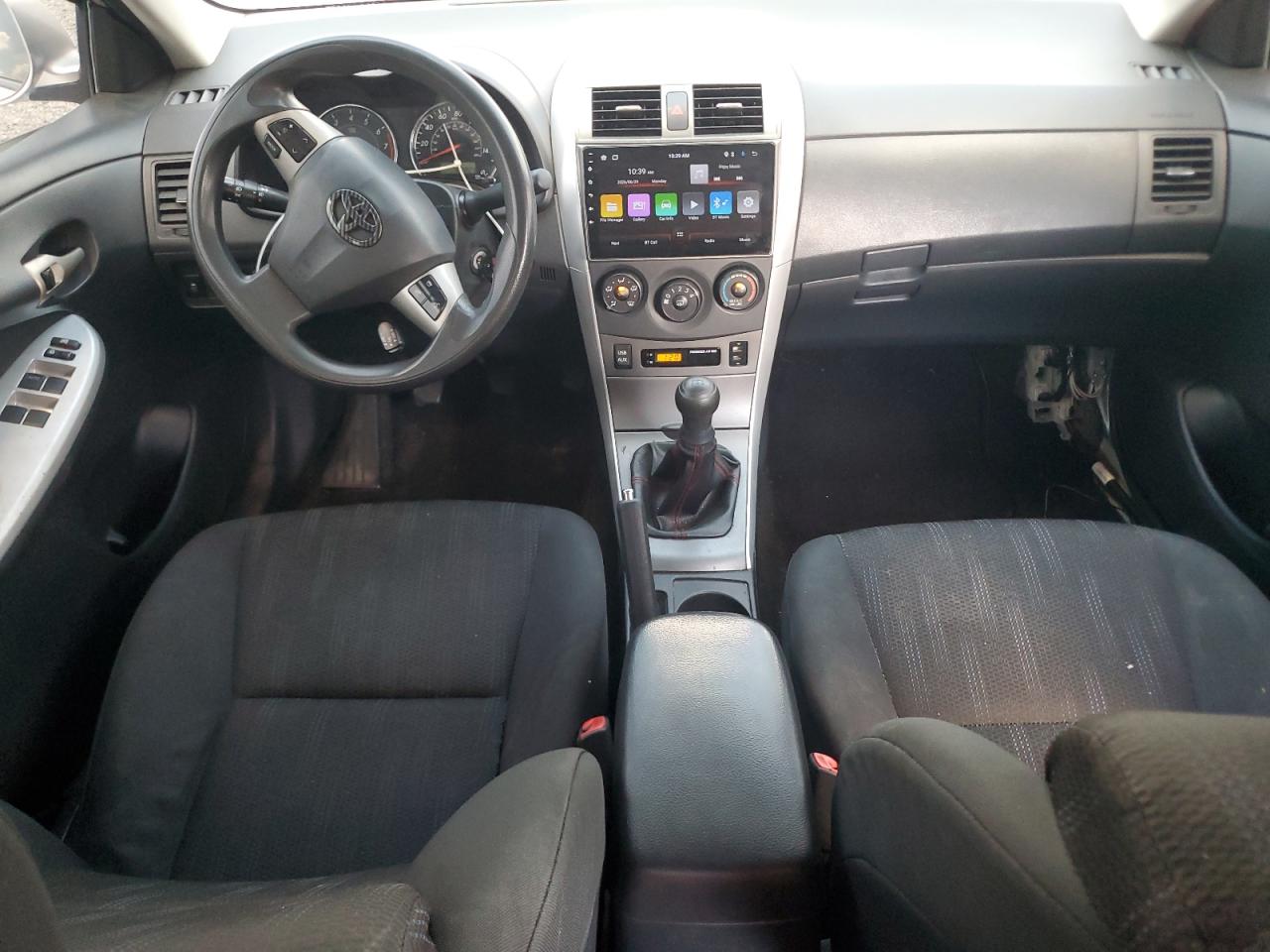 2011 Toyota Coralla Silver vin: 2T1BU4EE0BC689104