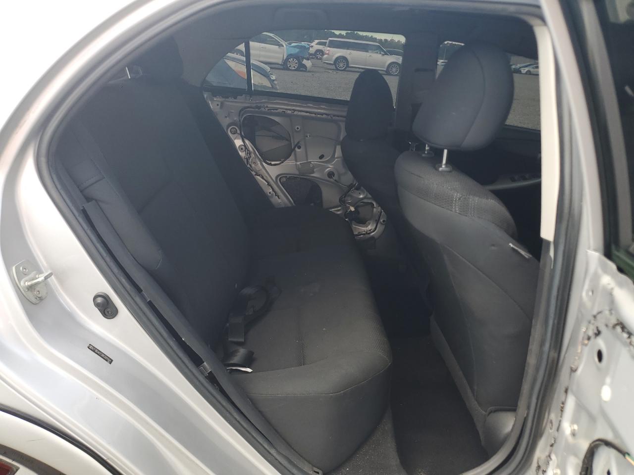 2011 Toyota Coralla Silver vin: 2T1BU4EE0BC689104