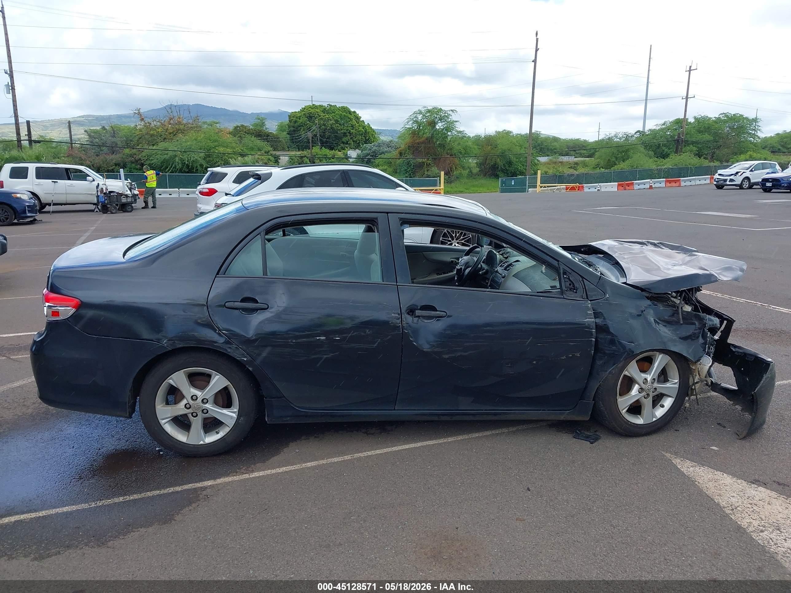 2011 Toyota Corolla Le Черный vin: 2T1BU4EE0BC689216