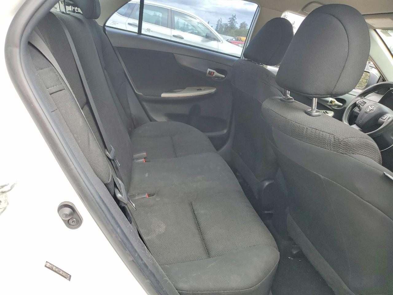 2011 Toyota Corolla S White vin: 2T1BU4EE0BC693315