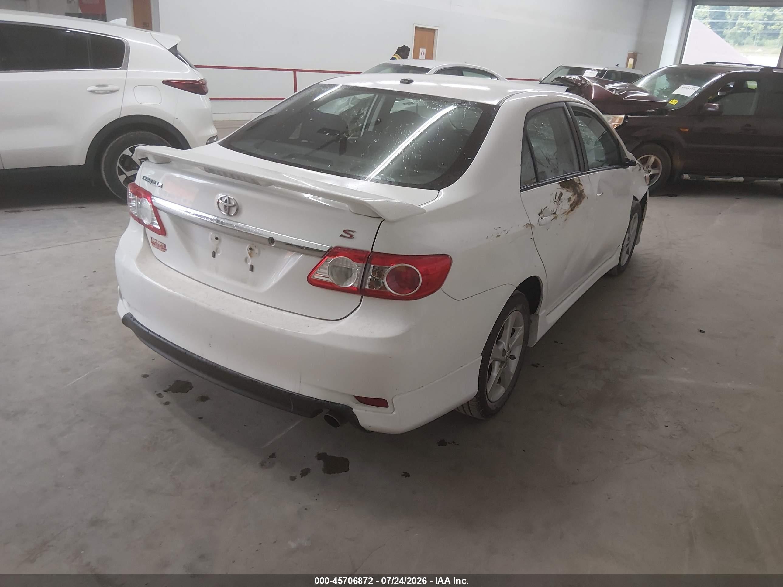 2011 Toyota Corolla S White vin: 2T1BU4EE0BC696022