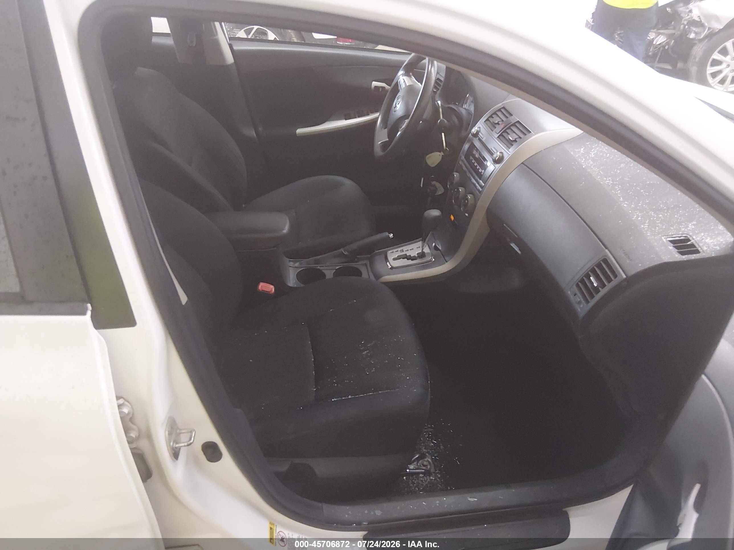 2011 Toyota Corolla S White vin: 2T1BU4EE0BC696022