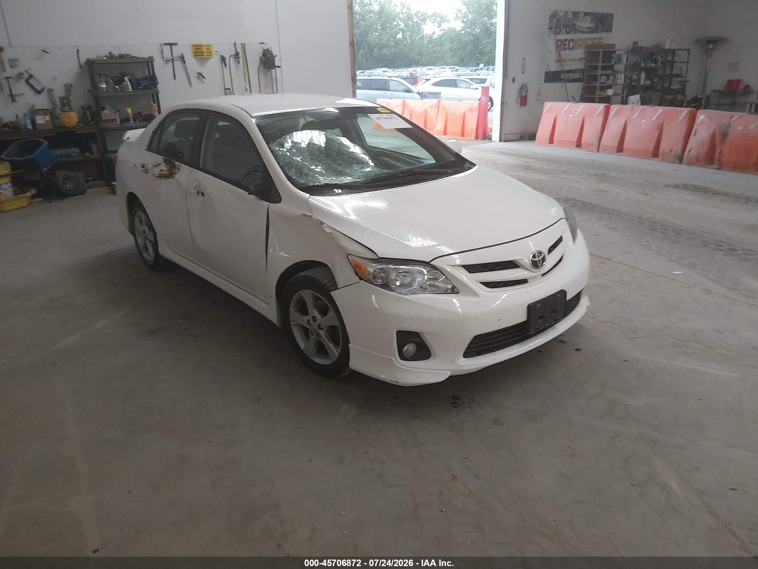 2011 Toyota Corolla S White vin: 2T1BU4EE0BC696022