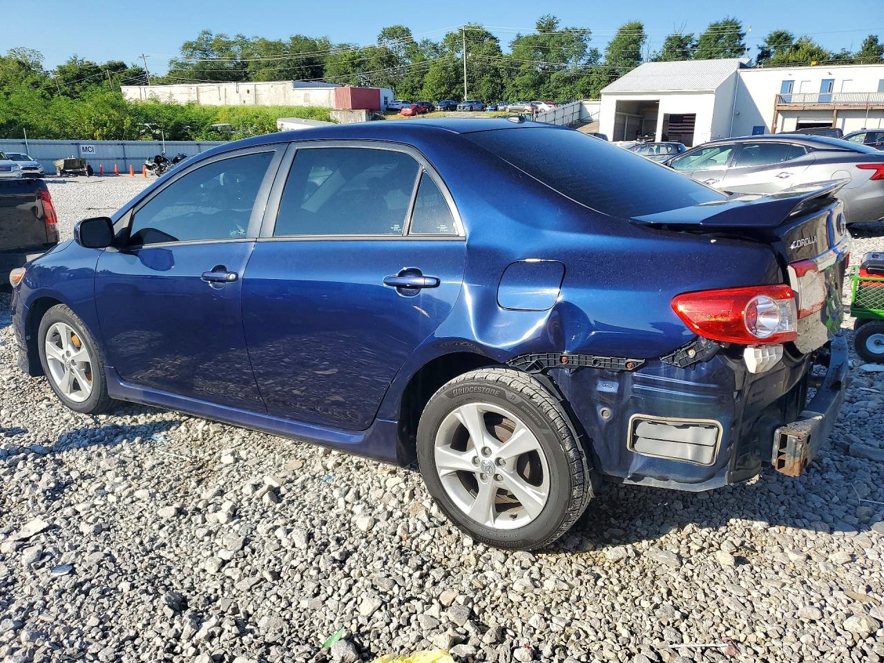 2011 Toyota Corolla S Синий vin: 2T1BU4EE0BC697235