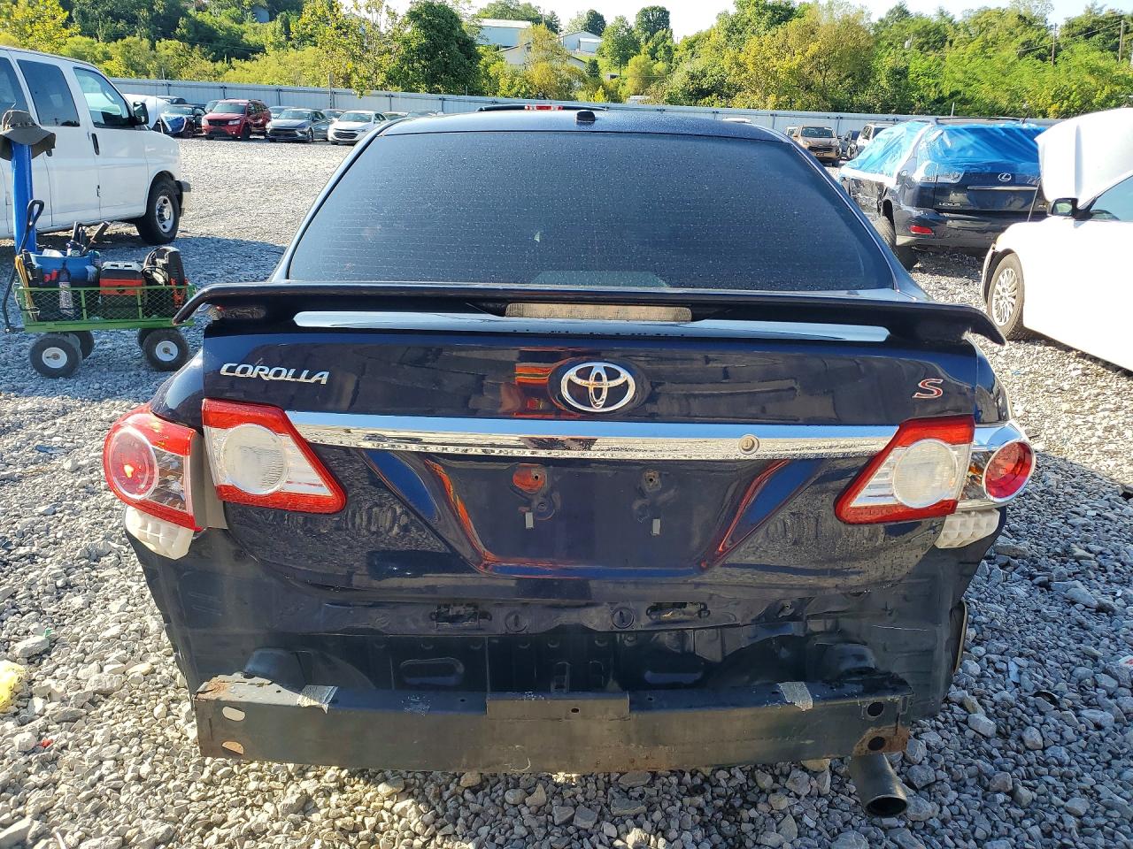 2011 Toyota Corolla S Синий vin: 2T1BU4EE0BC697235