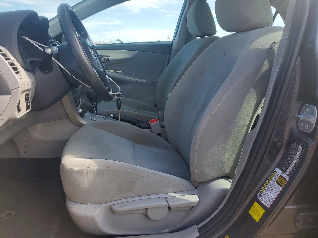 2011 Toyota Corolla Le Gray vin: 2T1BU4EE0BC712719