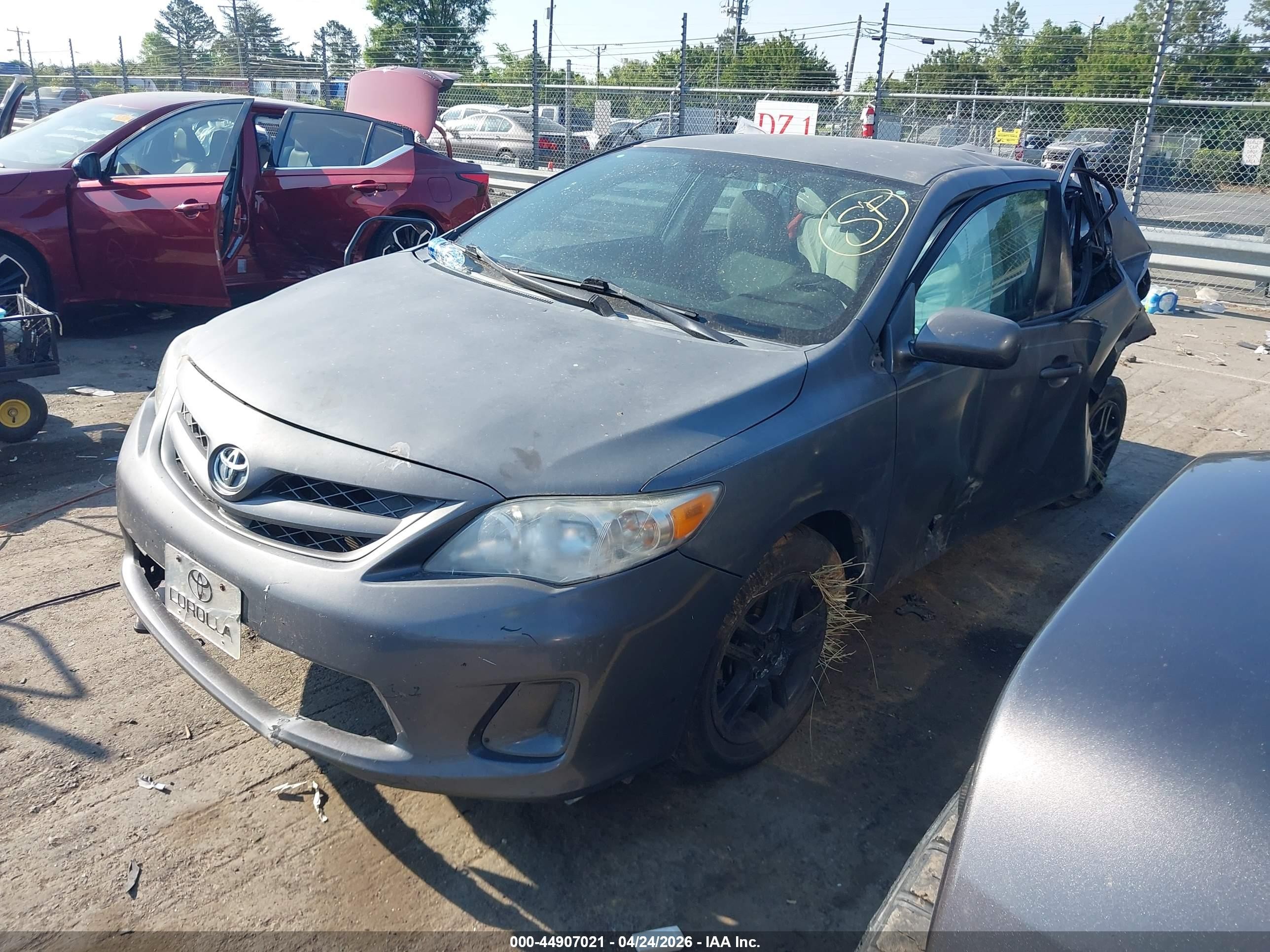 2011 Toyota Corolla Le Gray vin: 2T1BU4EE0BC719881