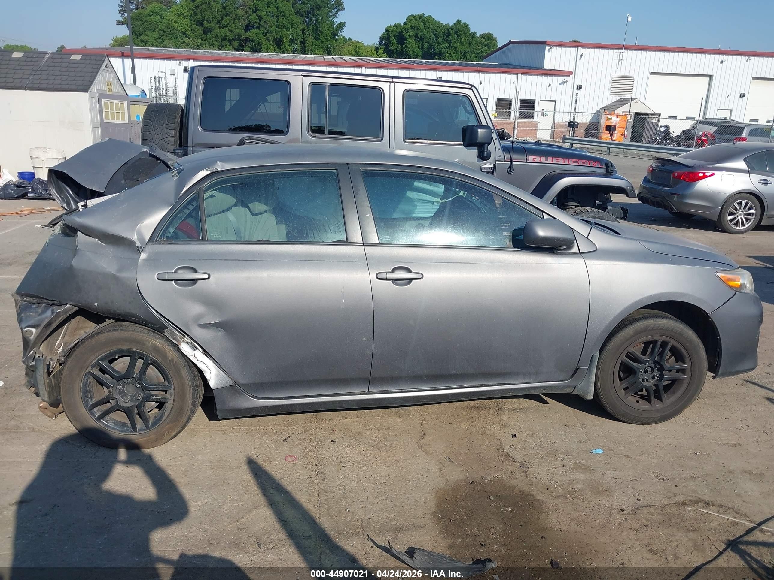 2011 Toyota Corolla Le Gray vin: 2T1BU4EE0BC719881