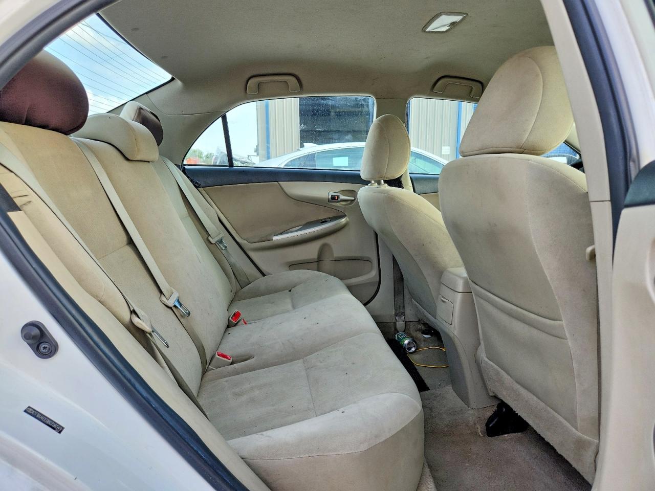 2011 Toyota Corolla Le White vin: 2T1BU4EE0BC736549