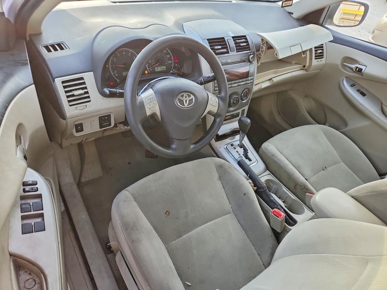 2011 Toyota Corolla Le White vin: 2T1BU4EE0BC736549