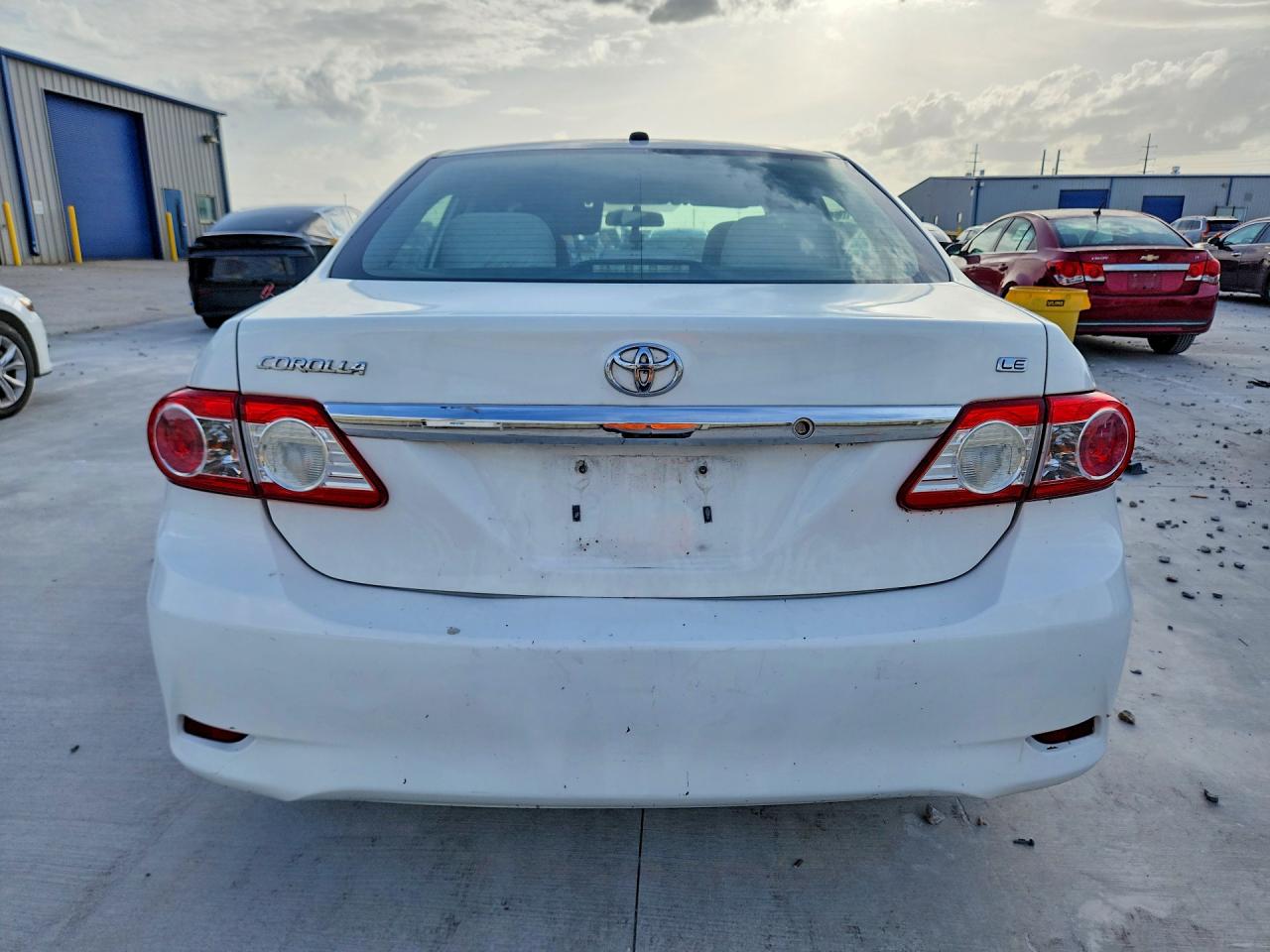 2011 Toyota Corolla Le White vin: 2T1BU4EE0BC736549
