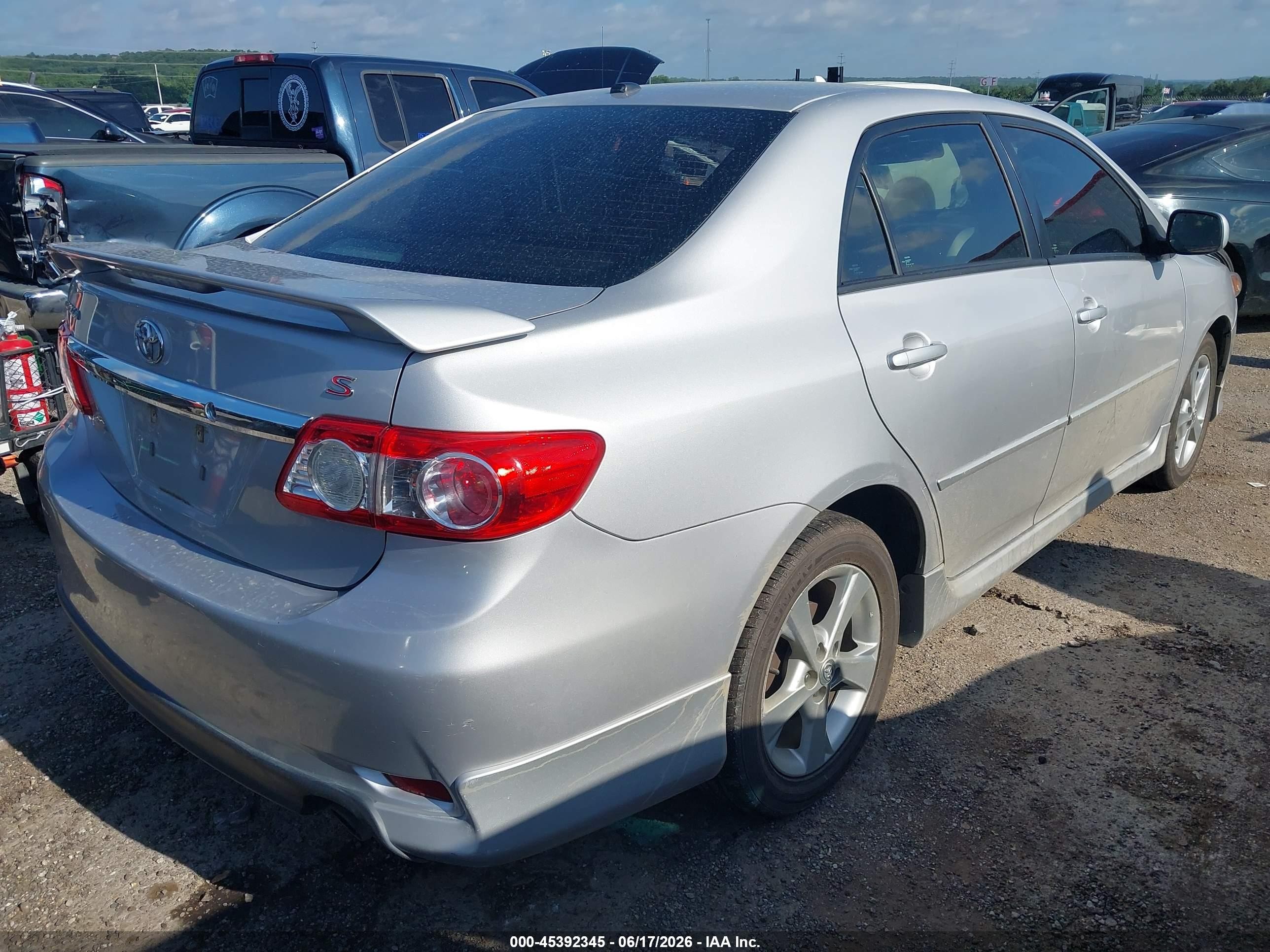 2011 Toyota Corolla S Silver vin: 2T1BU4EE0BC753044