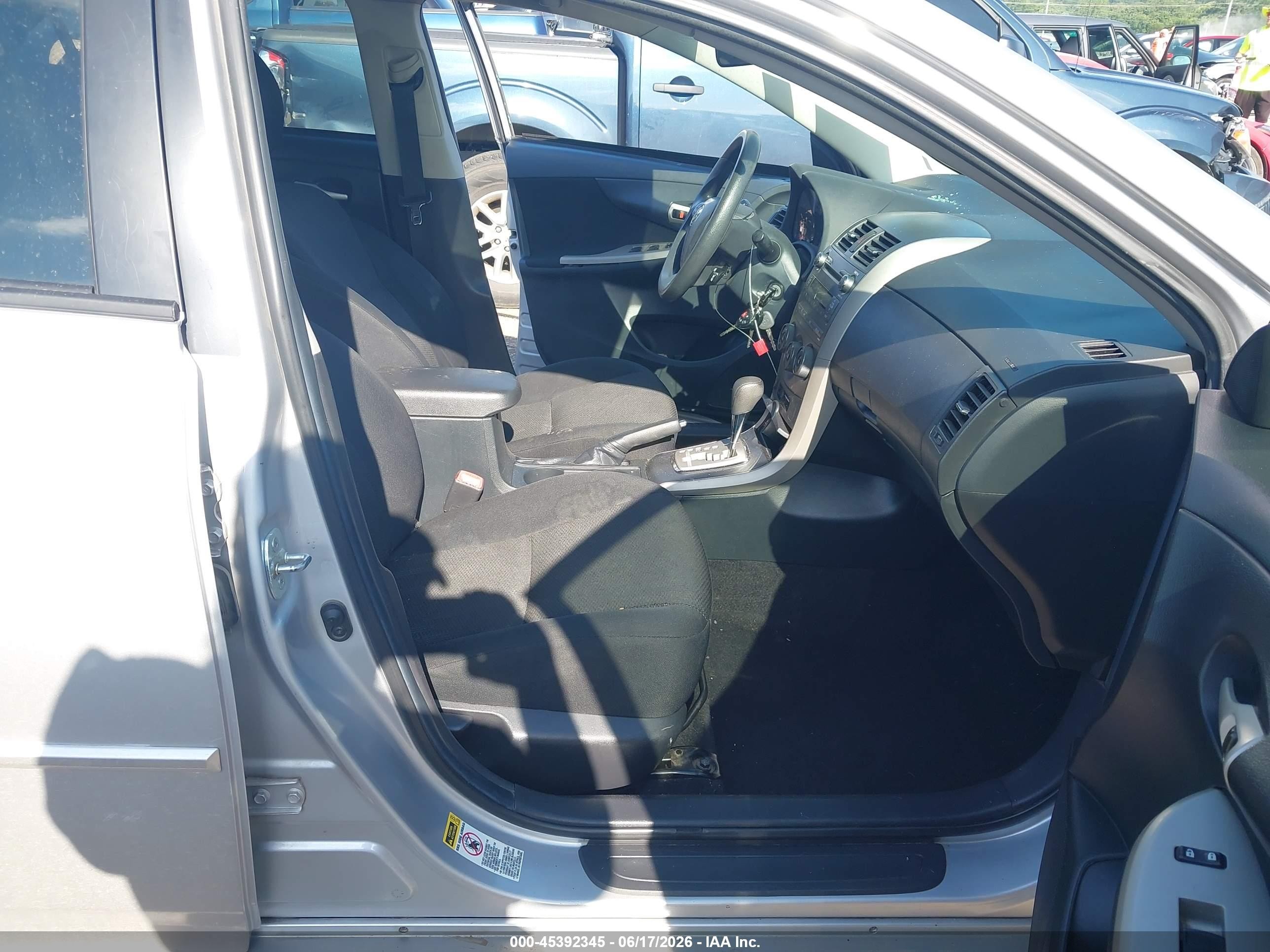 2011 Toyota Corolla S Silver vin: 2T1BU4EE0BC753044