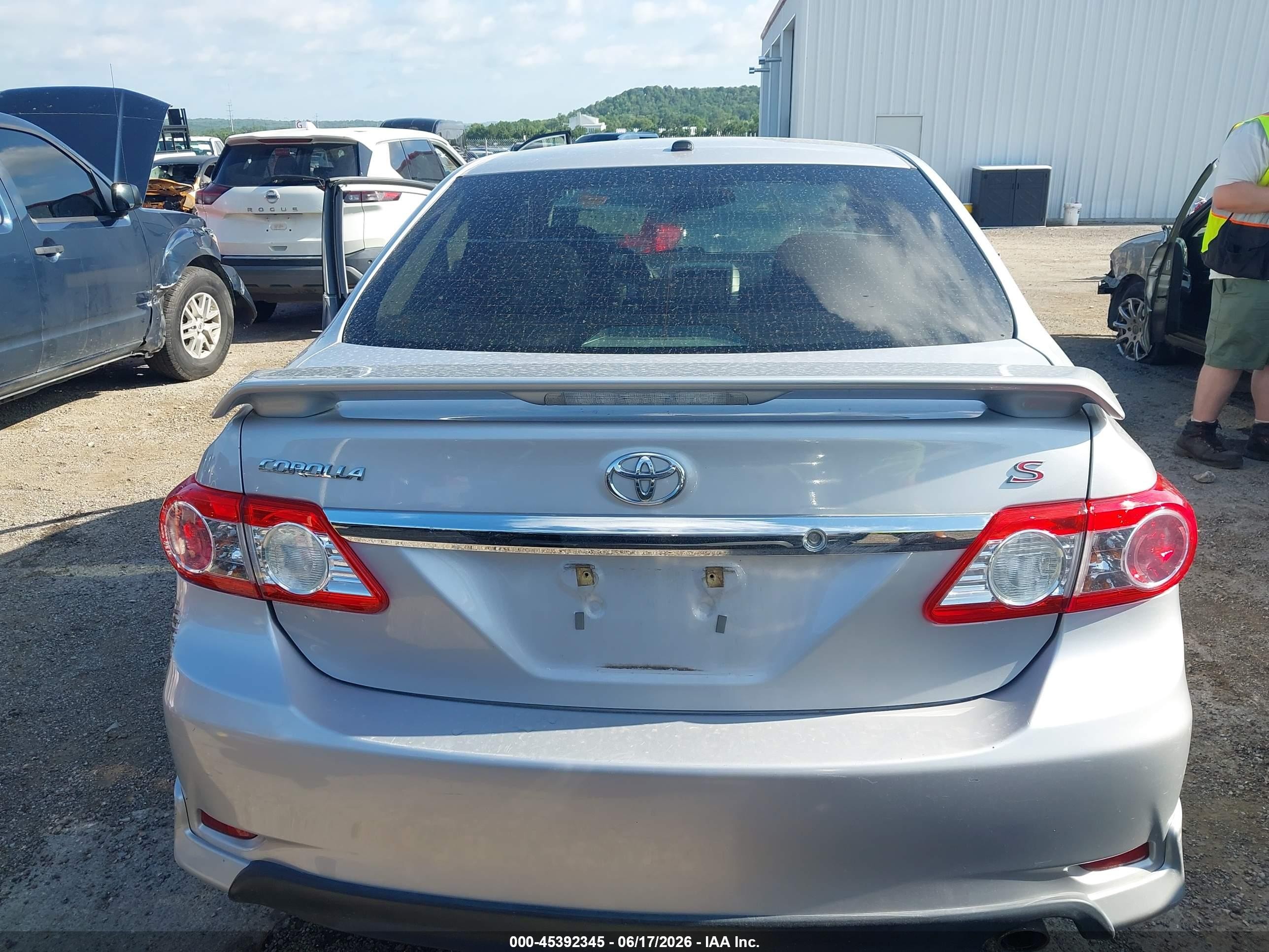 2011 Toyota Corolla S Silver vin: 2T1BU4EE0BC753044