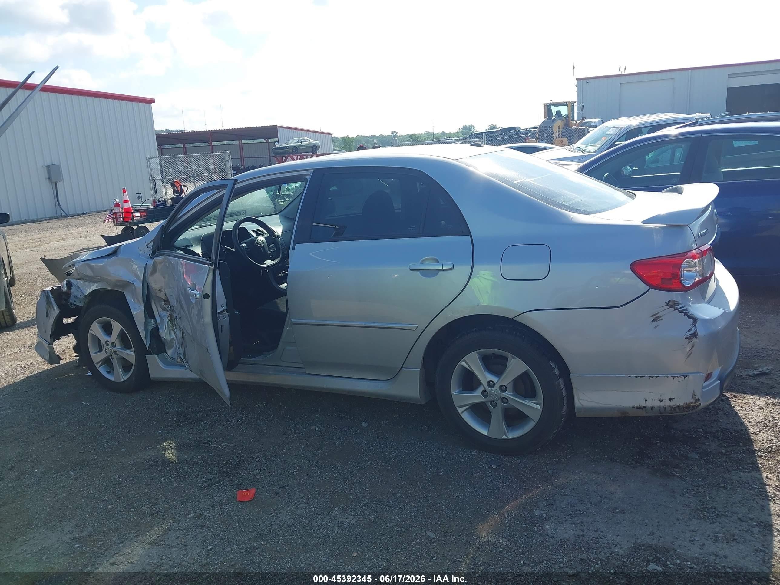 2011 Toyota Corolla S Silver vin: 2T1BU4EE0BC753044