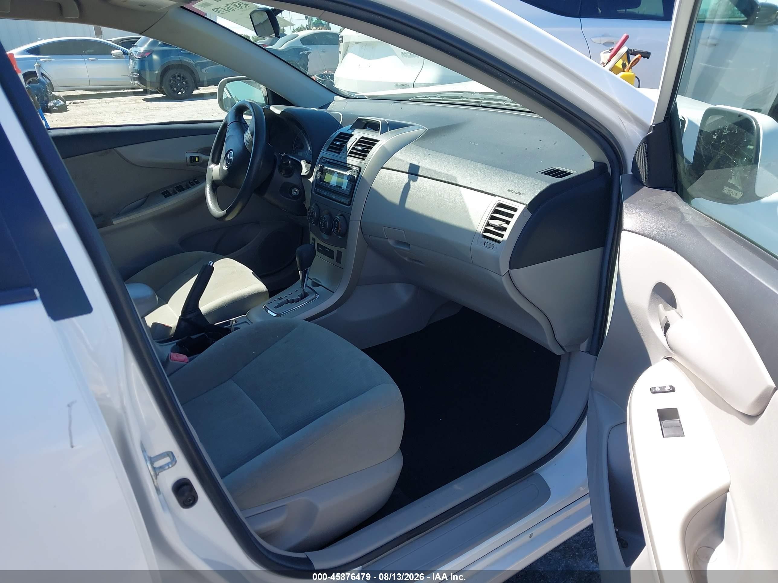 2012 Toyota Corolla Le White vin: 2T1BU4EE0CC758049