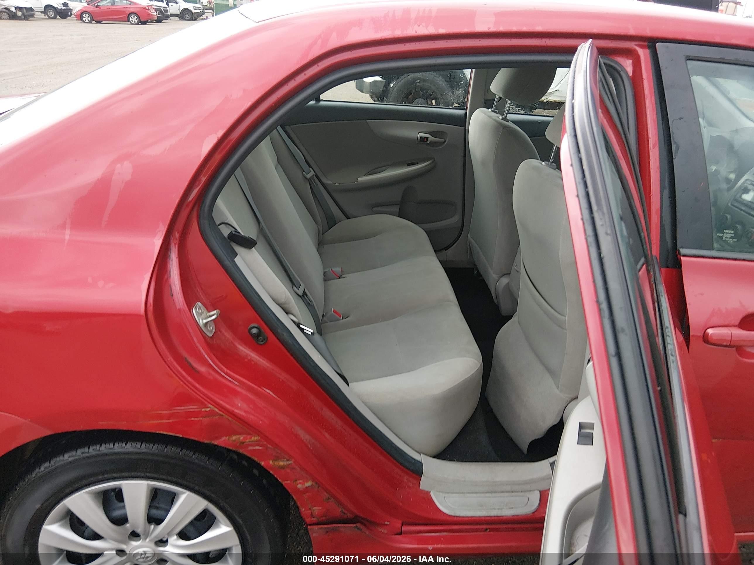 2012 Toyota Corolla Le Red vin: 2T1BU4EE0CC760710