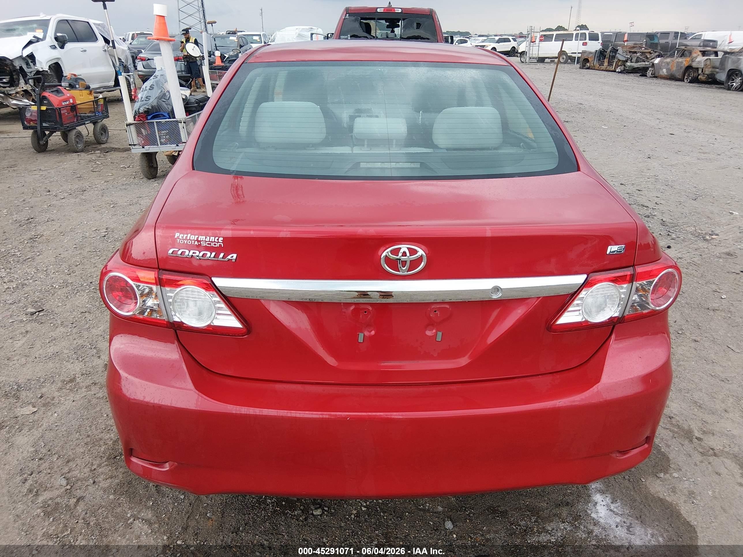 2012 Toyota Corolla Le Red vin: 2T1BU4EE0CC760710