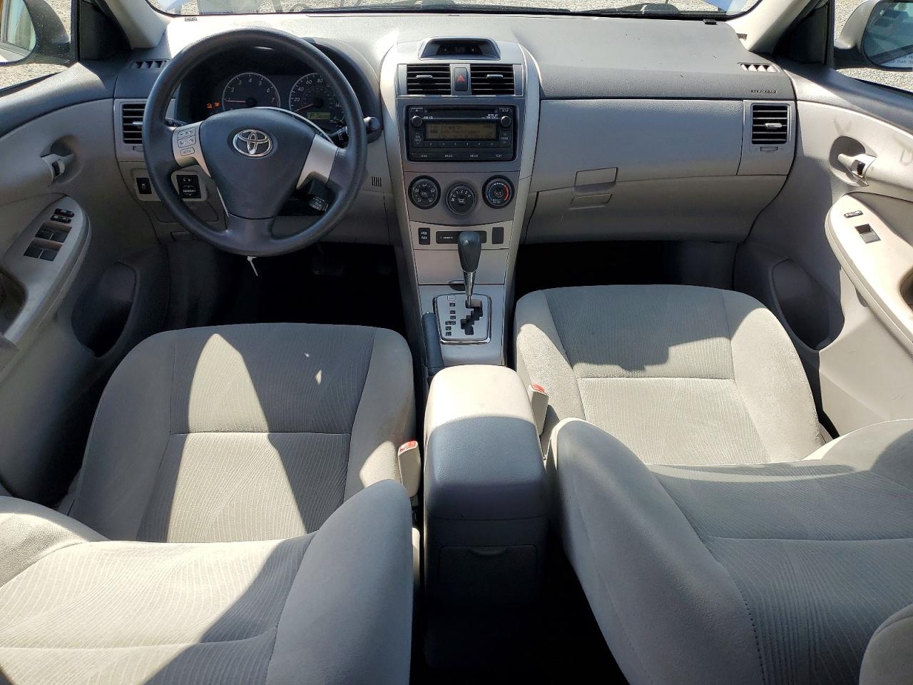 2012 Toyota Corolla Le Silver vin: 2T1BU4EE0CC761906
