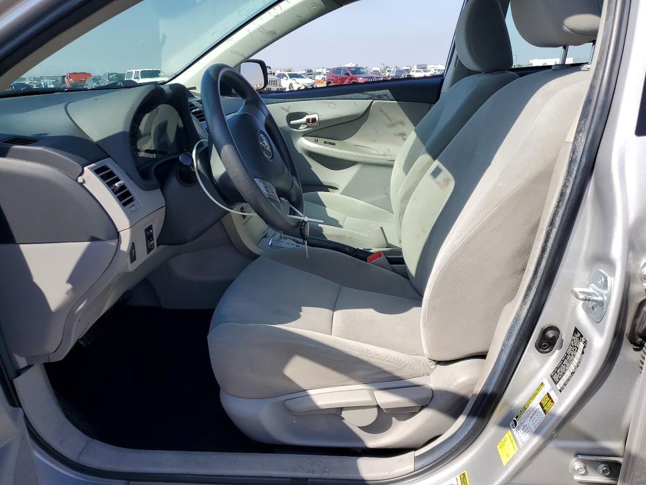 2012 Toyota Corolla Le Silver vin: 2T1BU4EE0CC761906