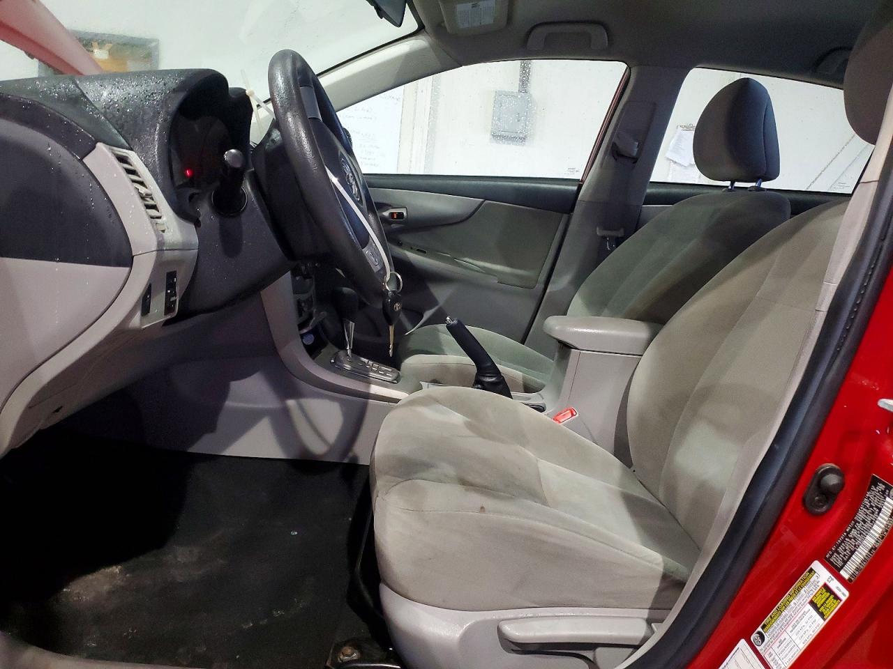 2012 Toyota Corolla Le Red vin: 2T1BU4EE0CC777720