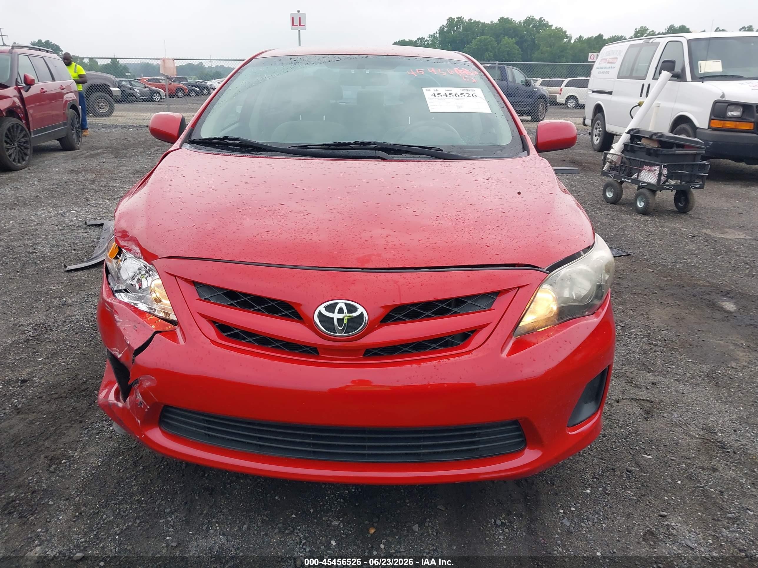 2012 Toyota Corolla Le Red vin: 2T1BU4EE0CC823630