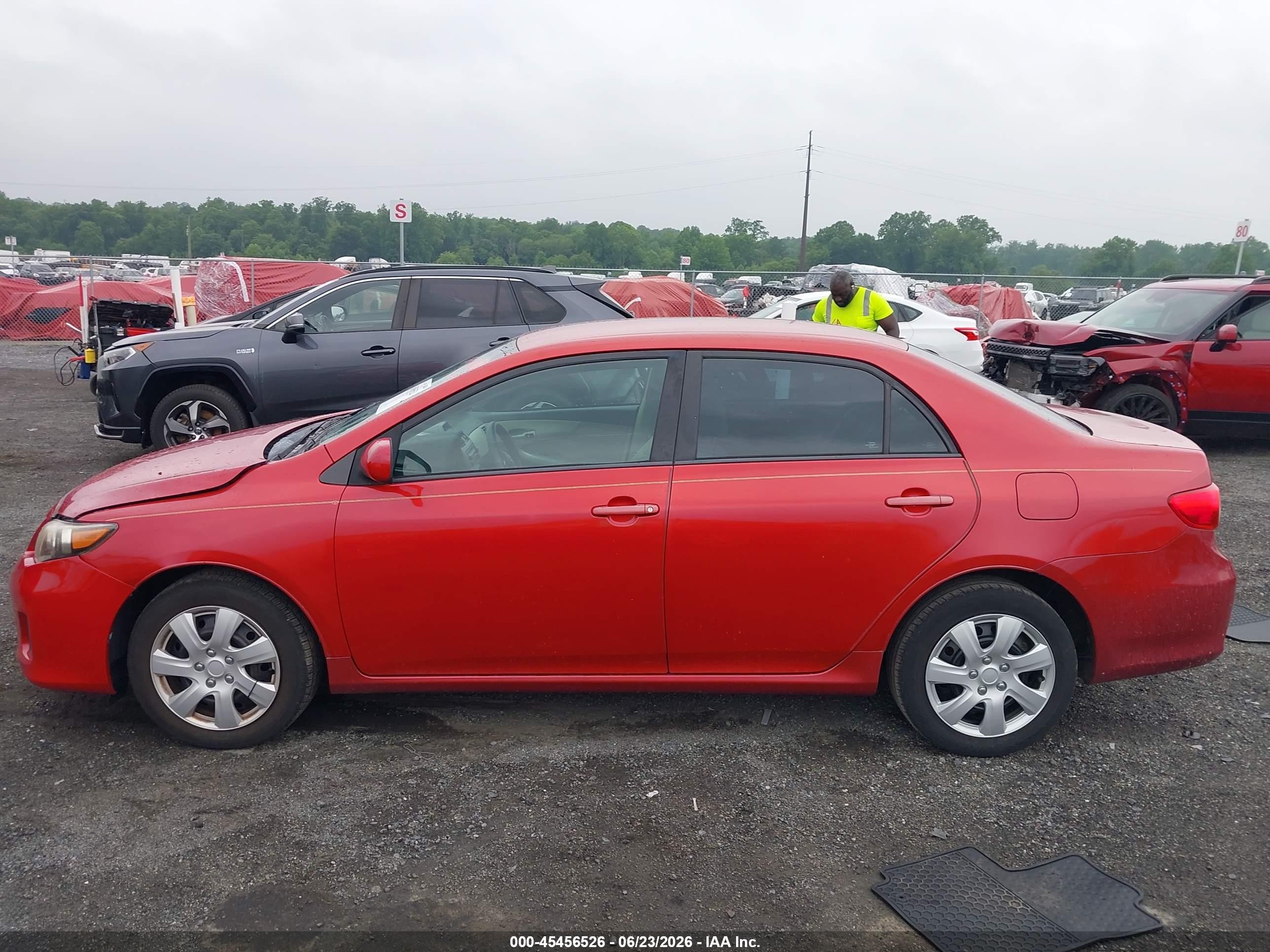2012 Toyota Corolla Le Red vin: 2T1BU4EE0CC823630