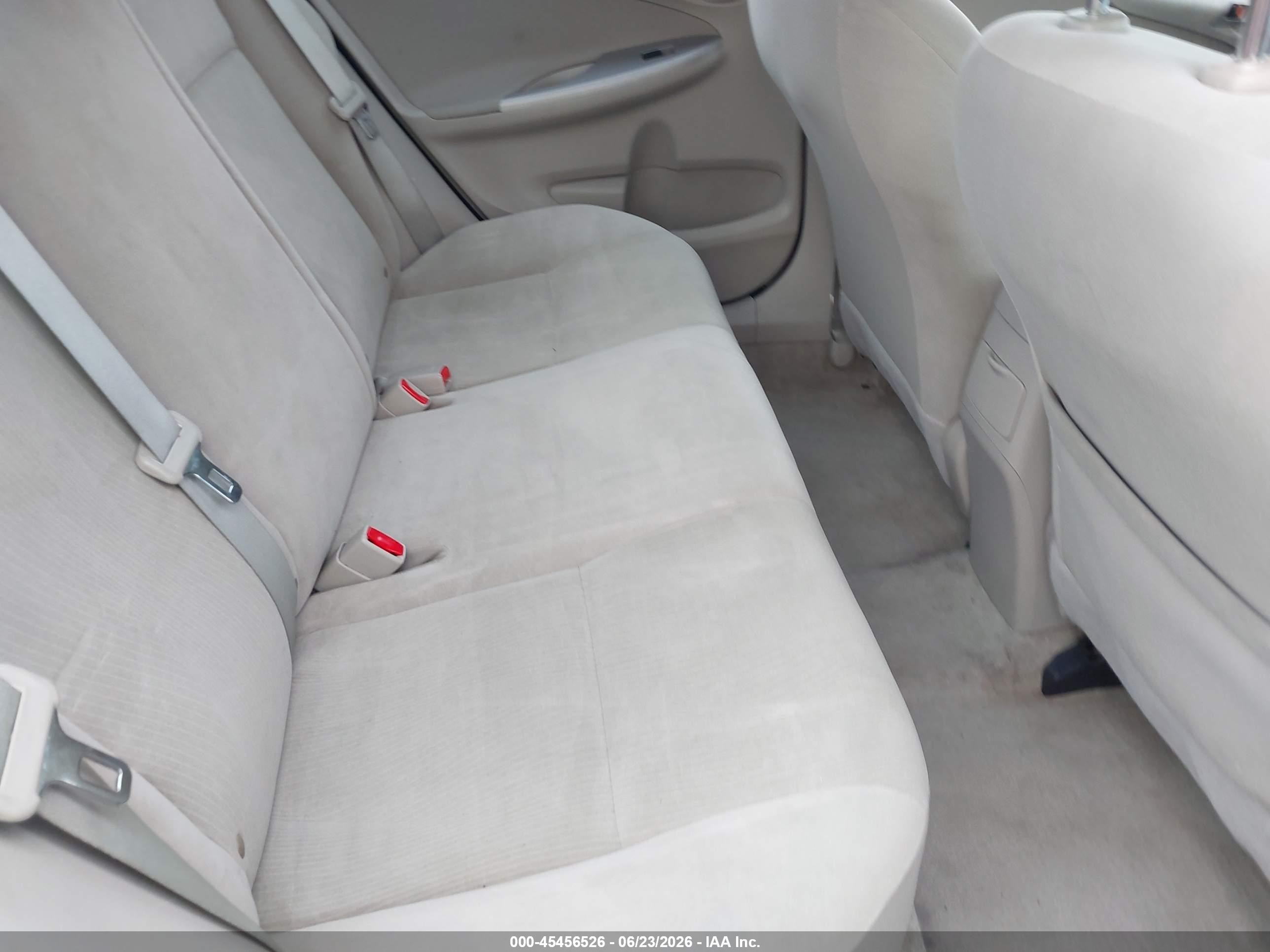 2012 Toyota Corolla Le Red vin: 2T1BU4EE0CC823630