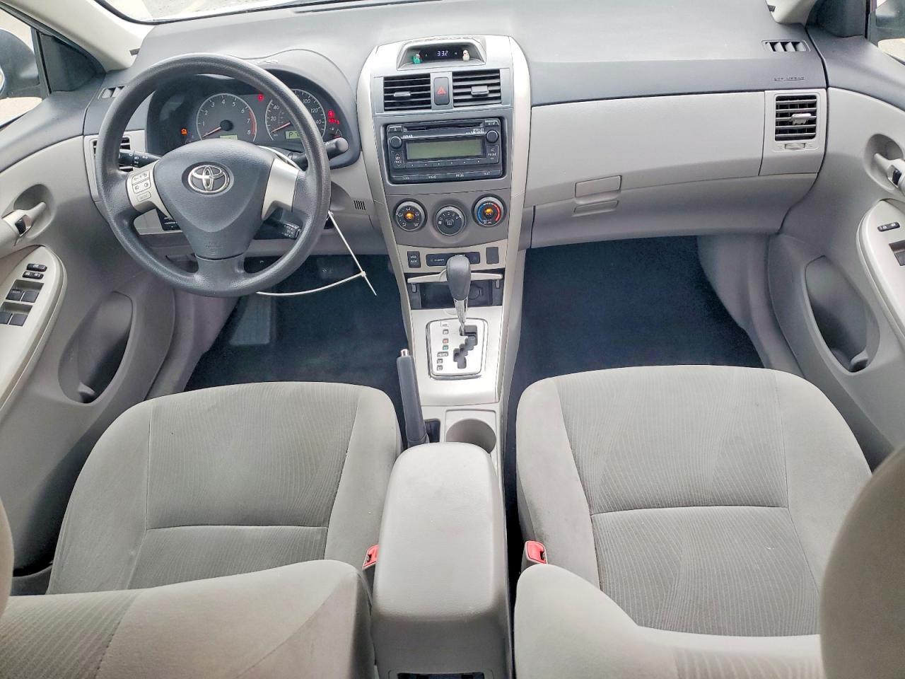 2012 Toyota Corolla Le Silver vin: 2T1BU4EE0CC826401