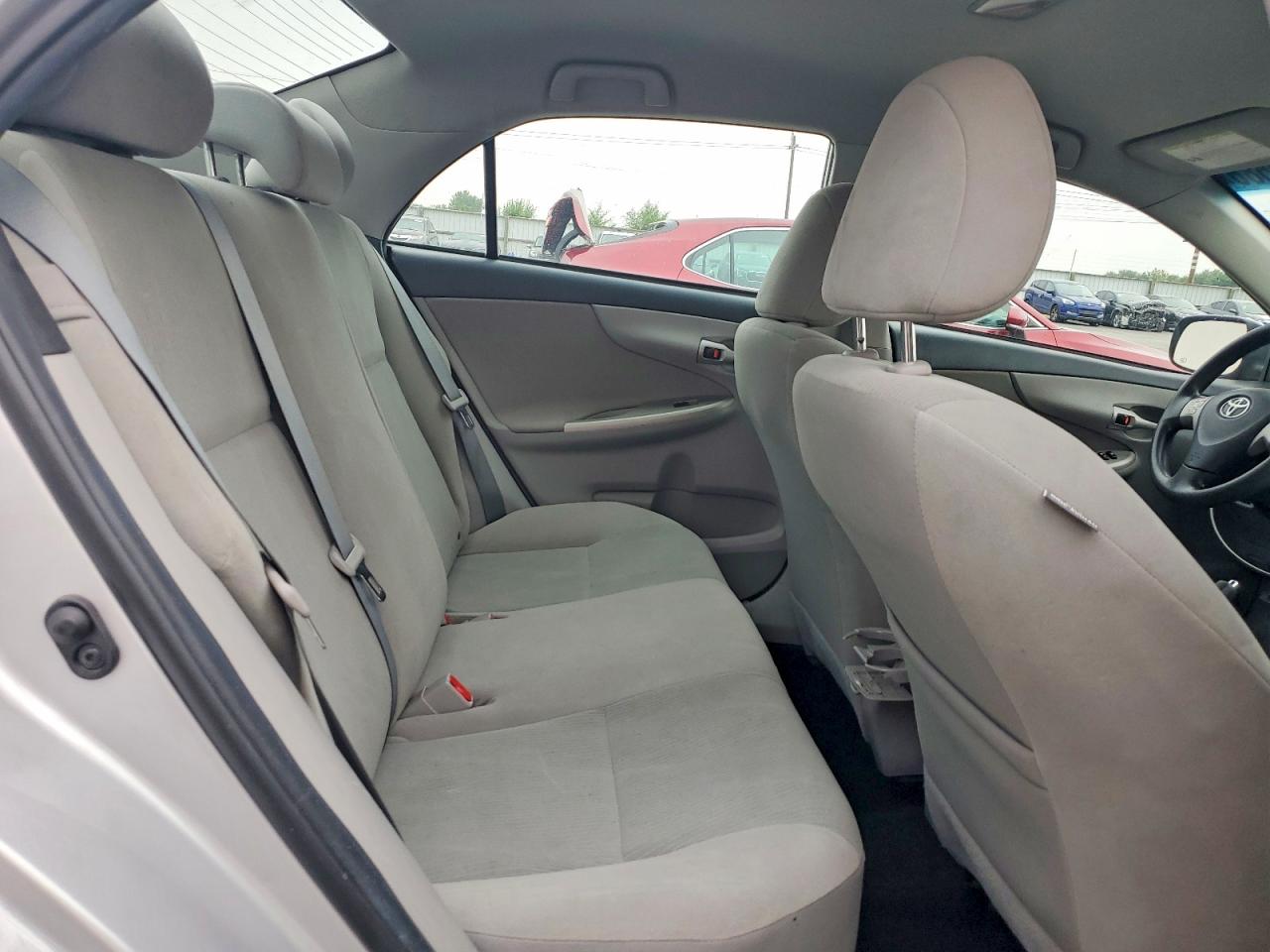 2012 Toyota Corolla Le Silver vin: 2T1BU4EE0CC826401