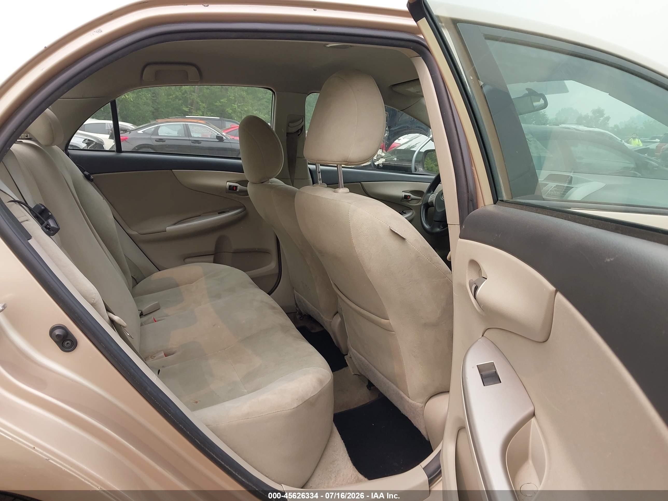 2012 Toyota Corolla Le Brown vin: 2T1BU4EE0CC829007