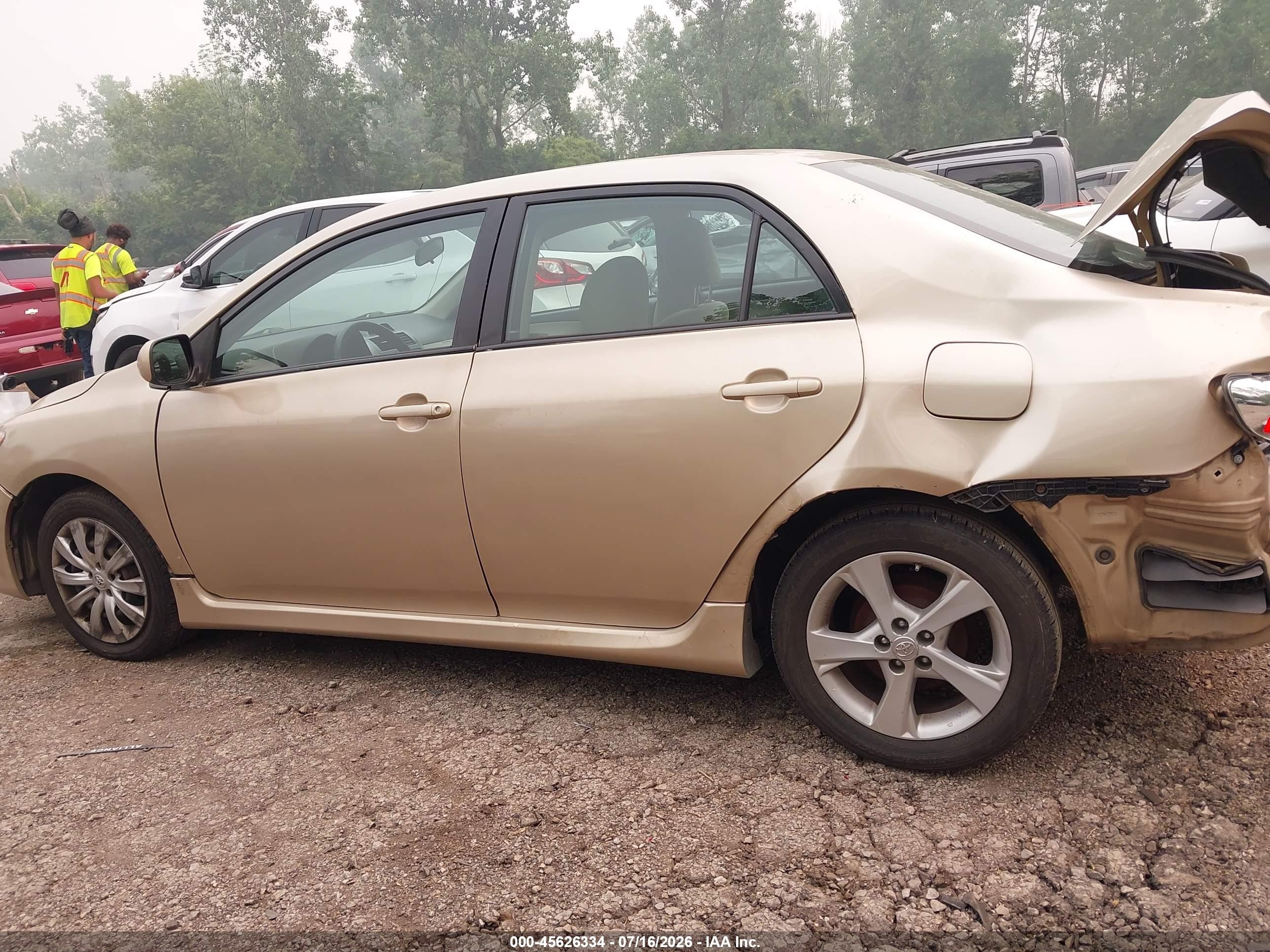2012 Toyota Corolla Le Brown vin: 2T1BU4EE0CC829007