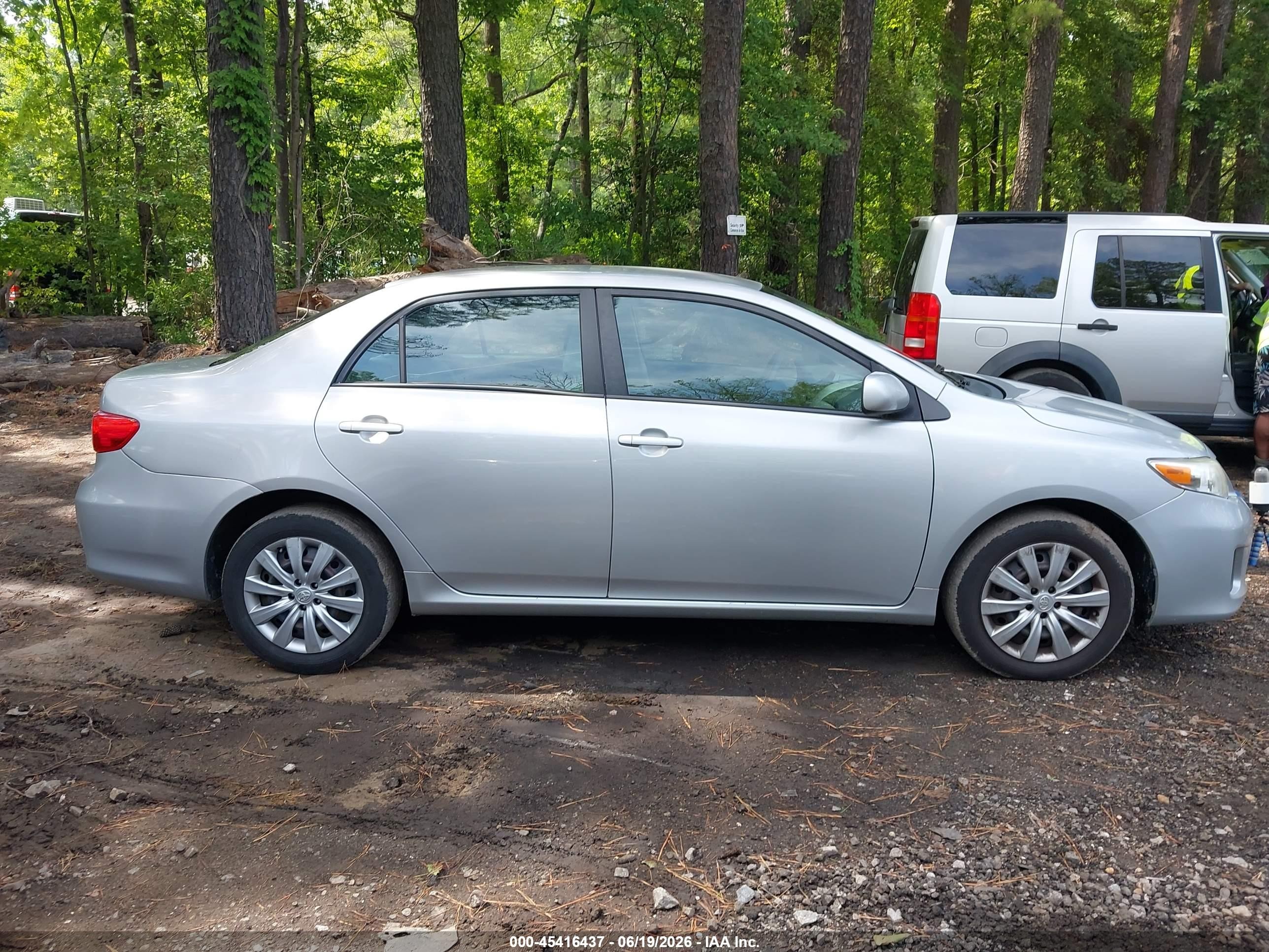 2012 Toyota Corolla Le Silver vin: 2T1BU4EE0CC831033