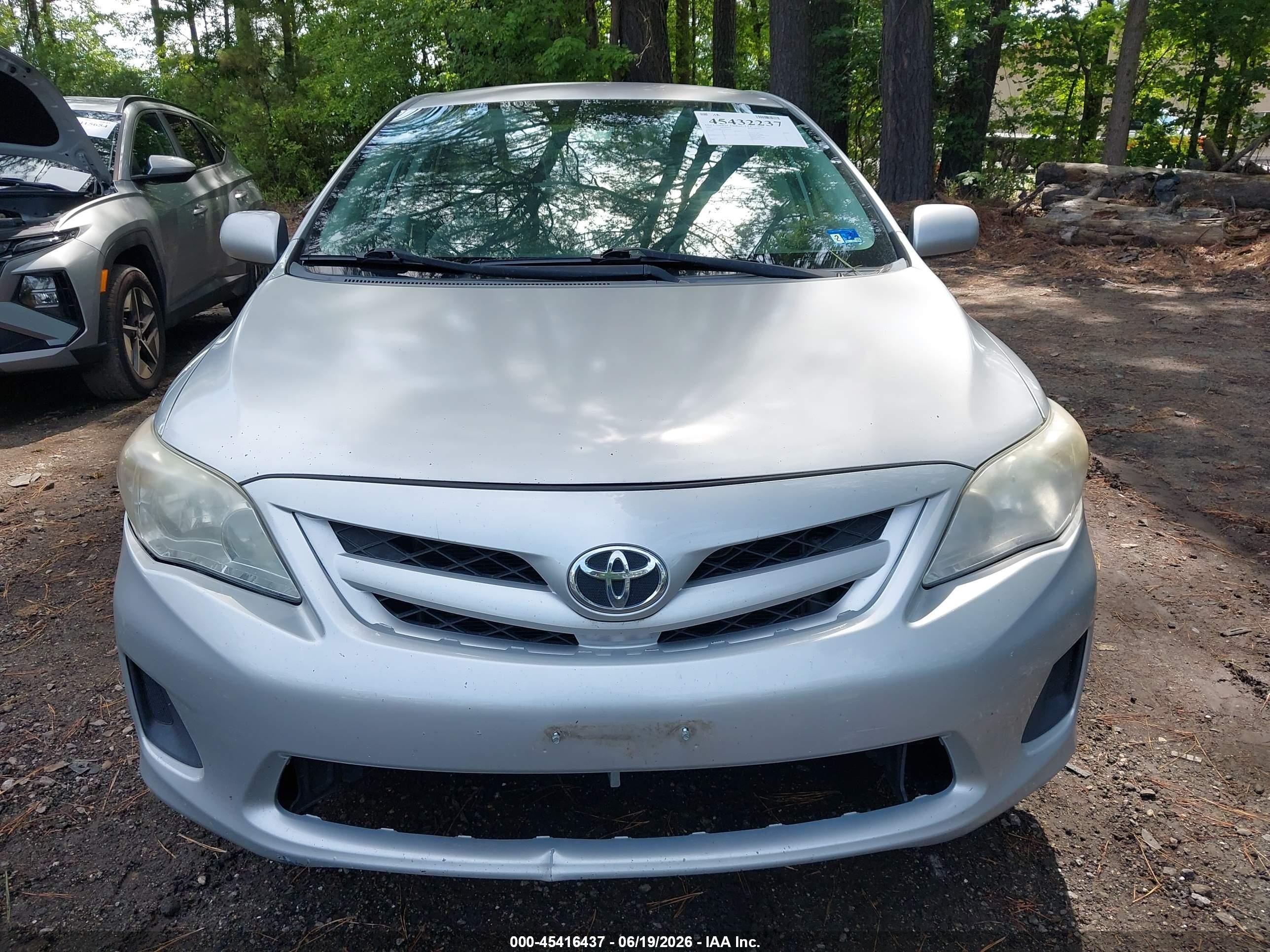 2012 Toyota Corolla Le Silver vin: 2T1BU4EE0CC831033