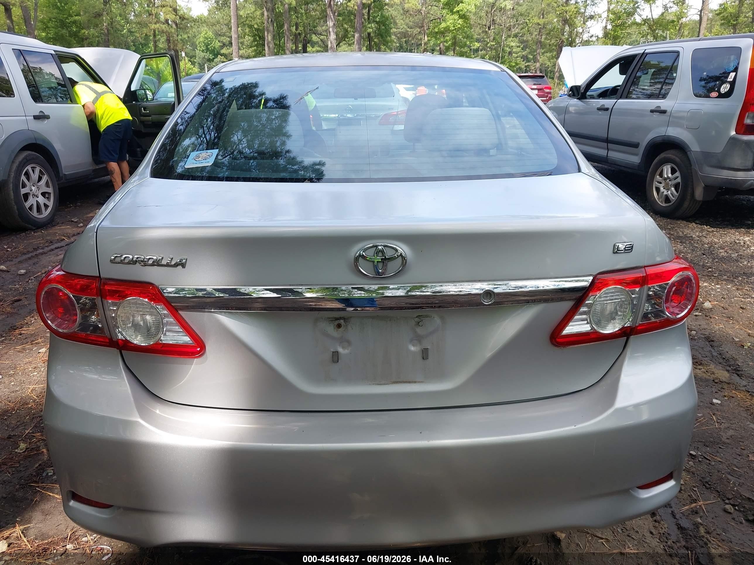 2012 Toyota Corolla Le Silver vin: 2T1BU4EE0CC831033