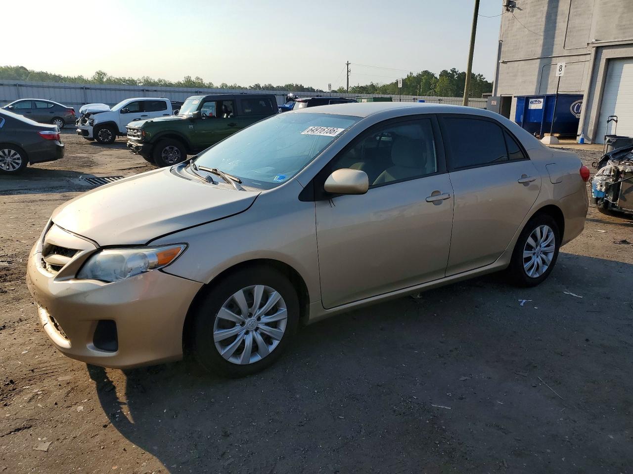 2012 Toyota Corolla Le Beige vin: 2T1BU4EE0CC840072