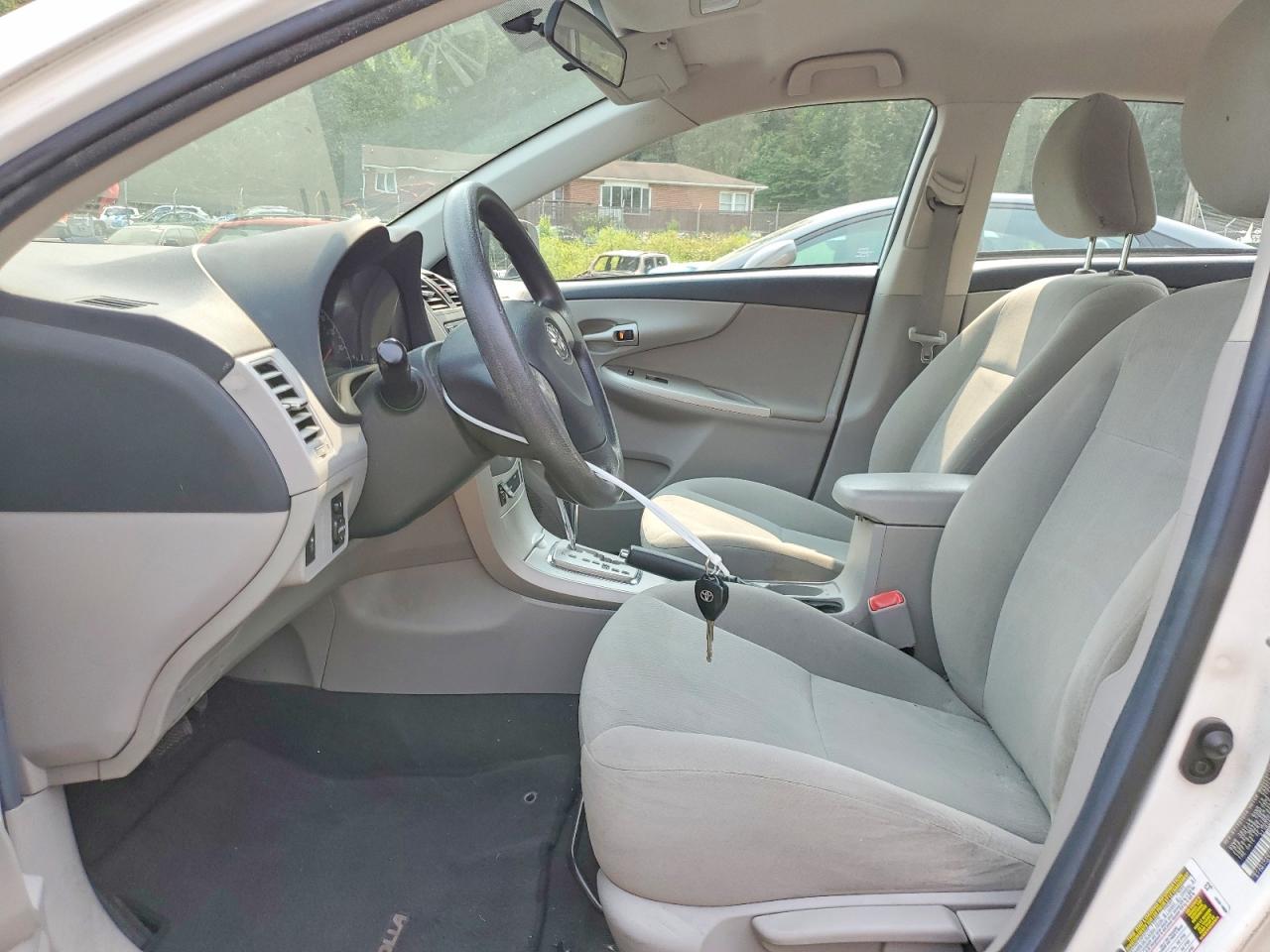 2012 Toyota Corolla Le White vin: 2T1BU4EE0CC874237
