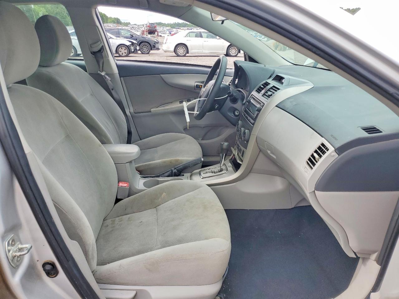 2012 Toyota Corolla Le Silver vin: 2T1BU4EE0CC889210