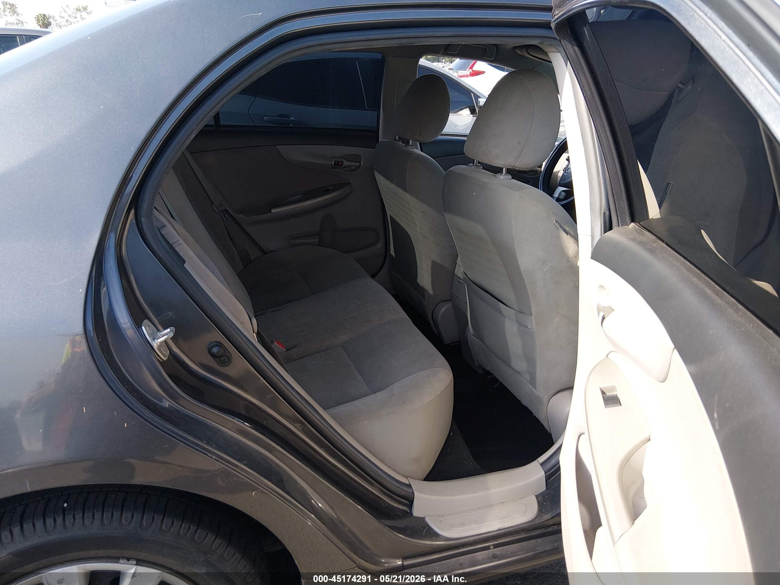 2012 Toyota Corolla Le Gray vin: 2T1BU4EE0CC891412