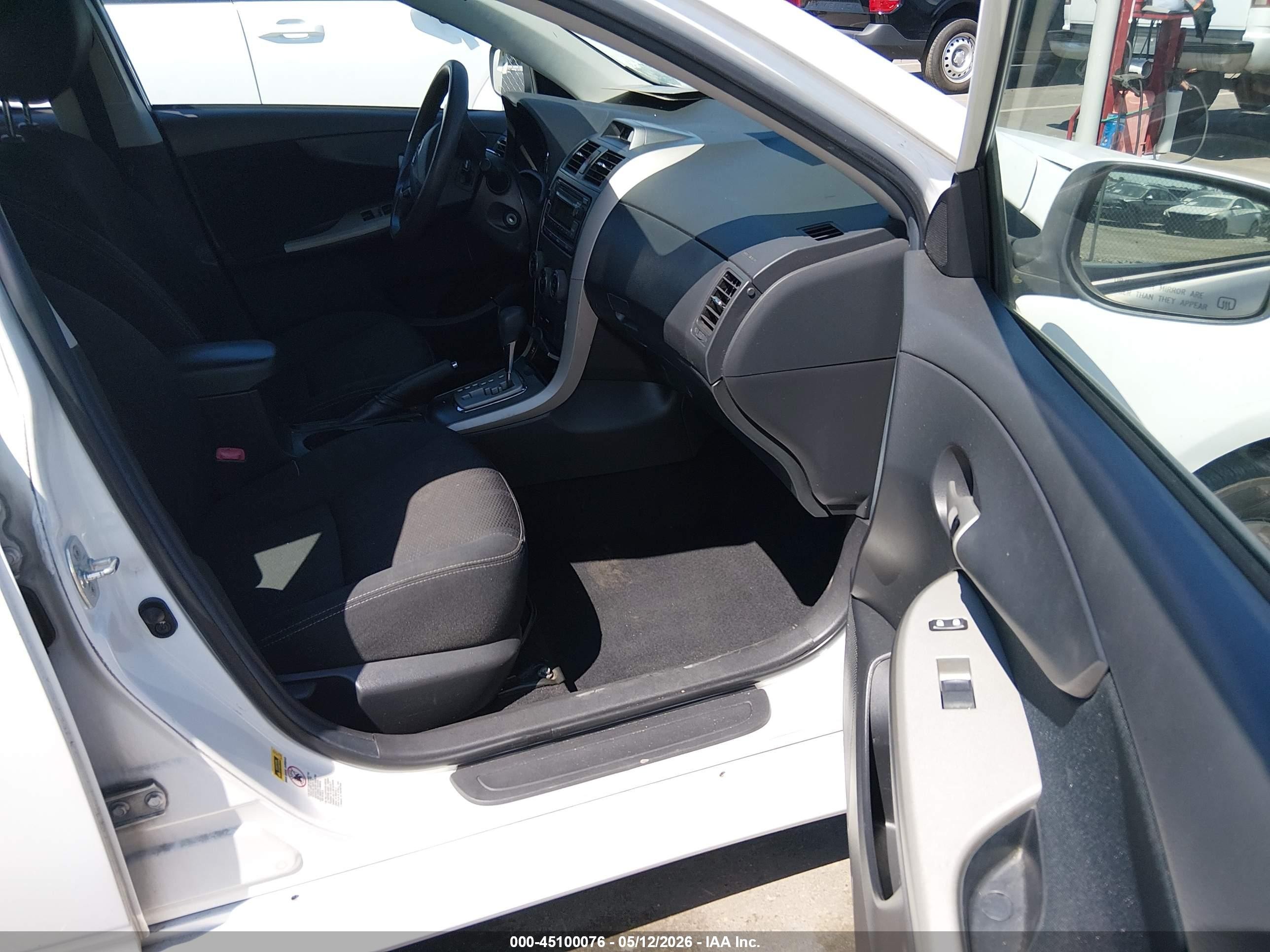 2012 Toyota Corolla S White vin: 2T1BU4EE0CC900545