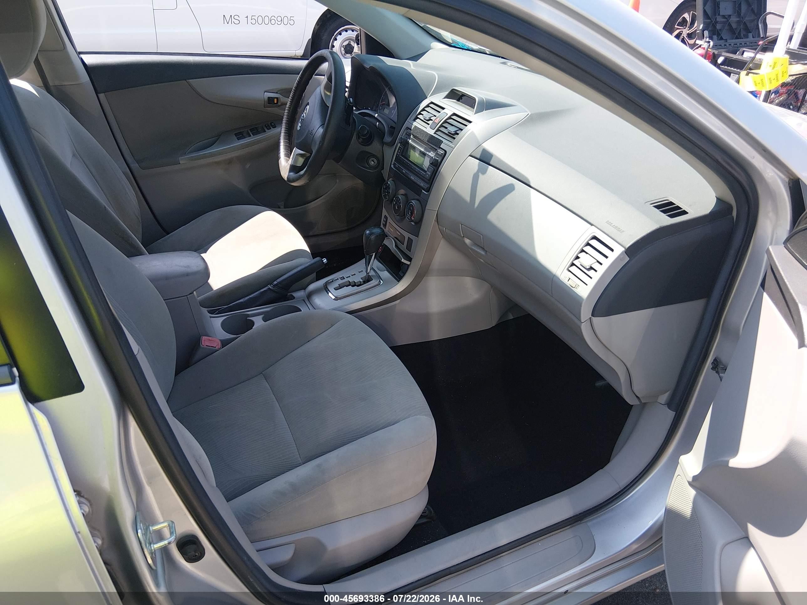2012 Toyota Corolla Le Silver vin: 2T1BU4EE0CC903297
