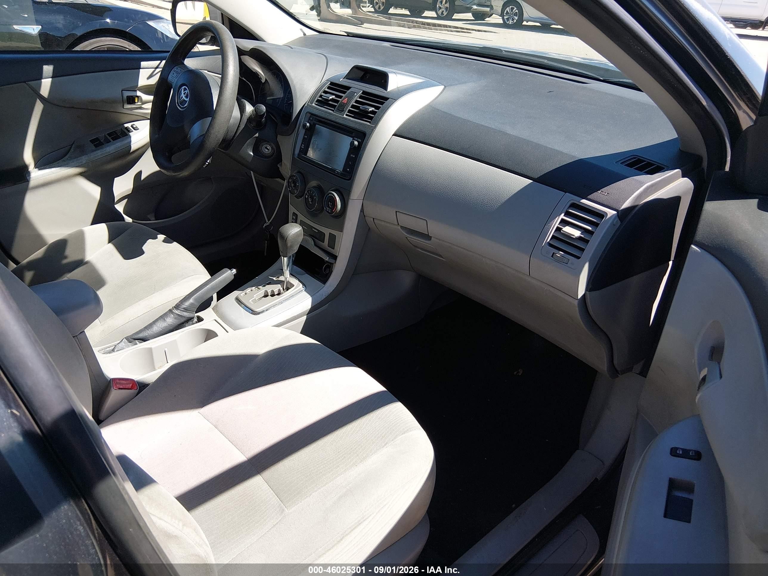 2013 Toyota Corolla Le Gray vin: 2T1BU4EE0DC009639
