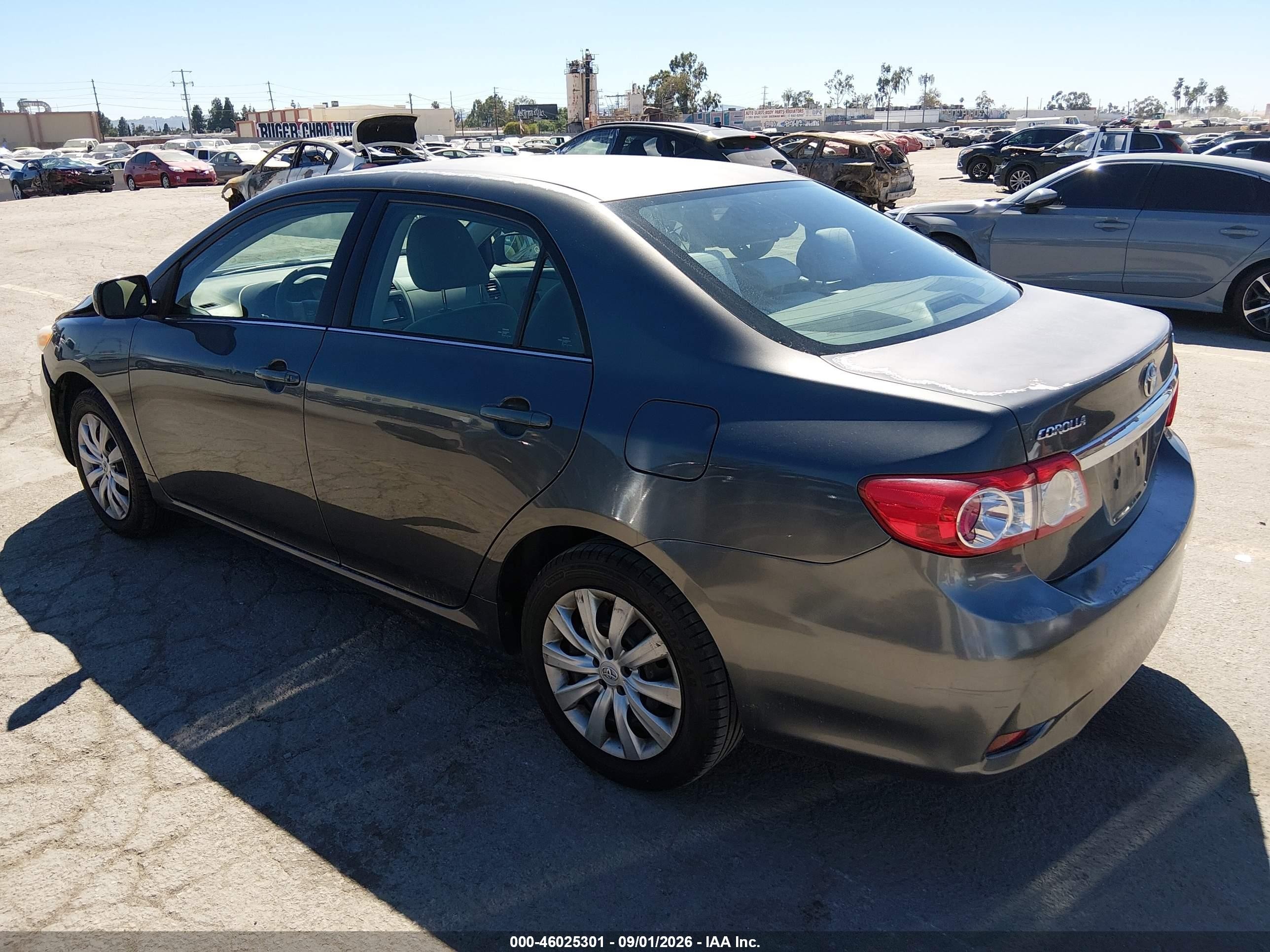 2013 Toyota Corolla Le Gray vin: 2T1BU4EE0DC009639