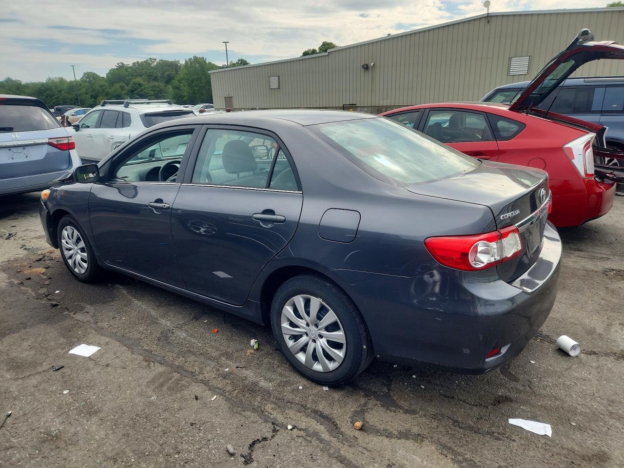 2013 Toyota Corolla Le Gray vin: 2T1BU4EE0DC039577