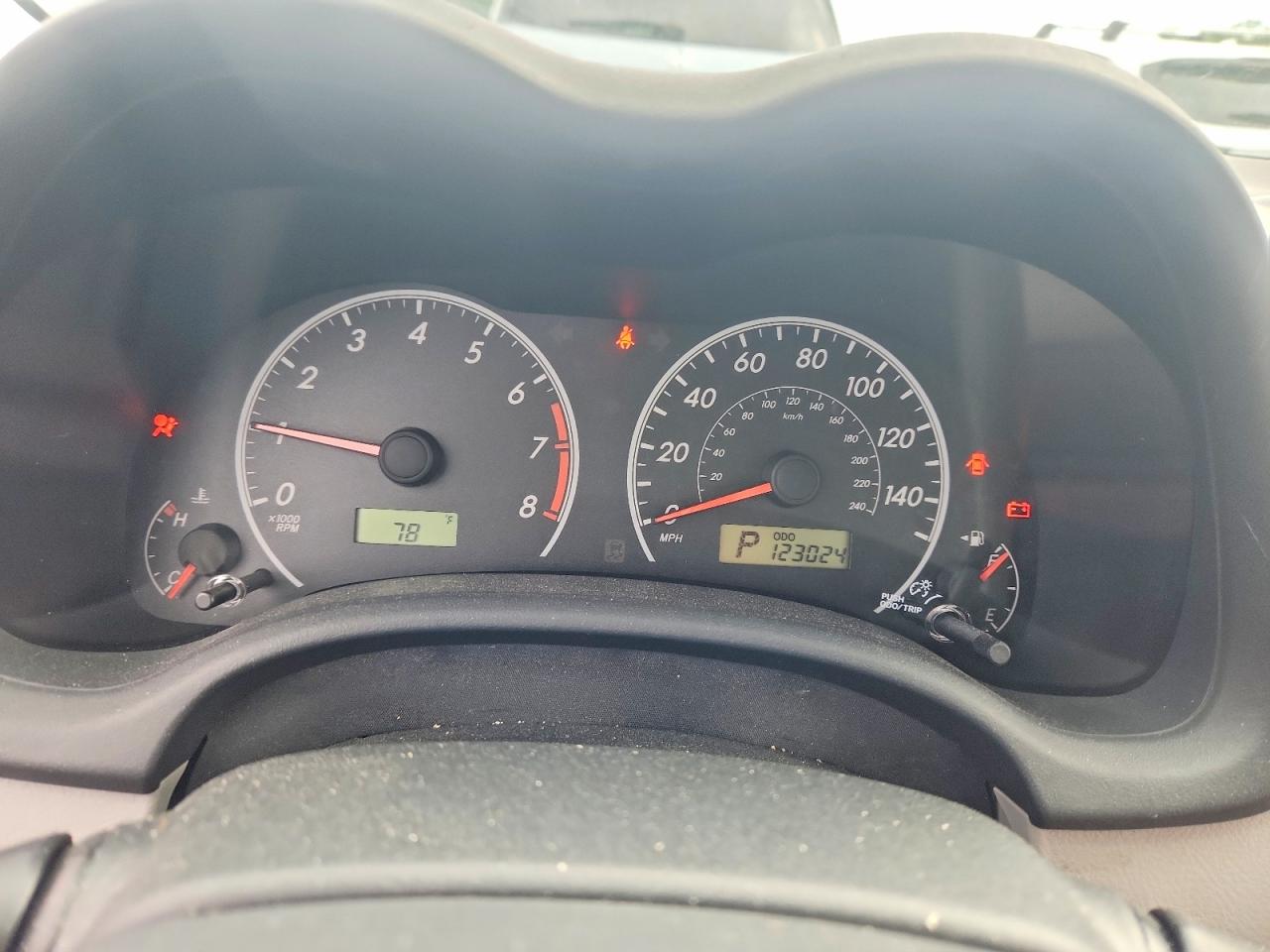2013 Toyota Corolla Le Gray vin: 2T1BU4EE0DC039577